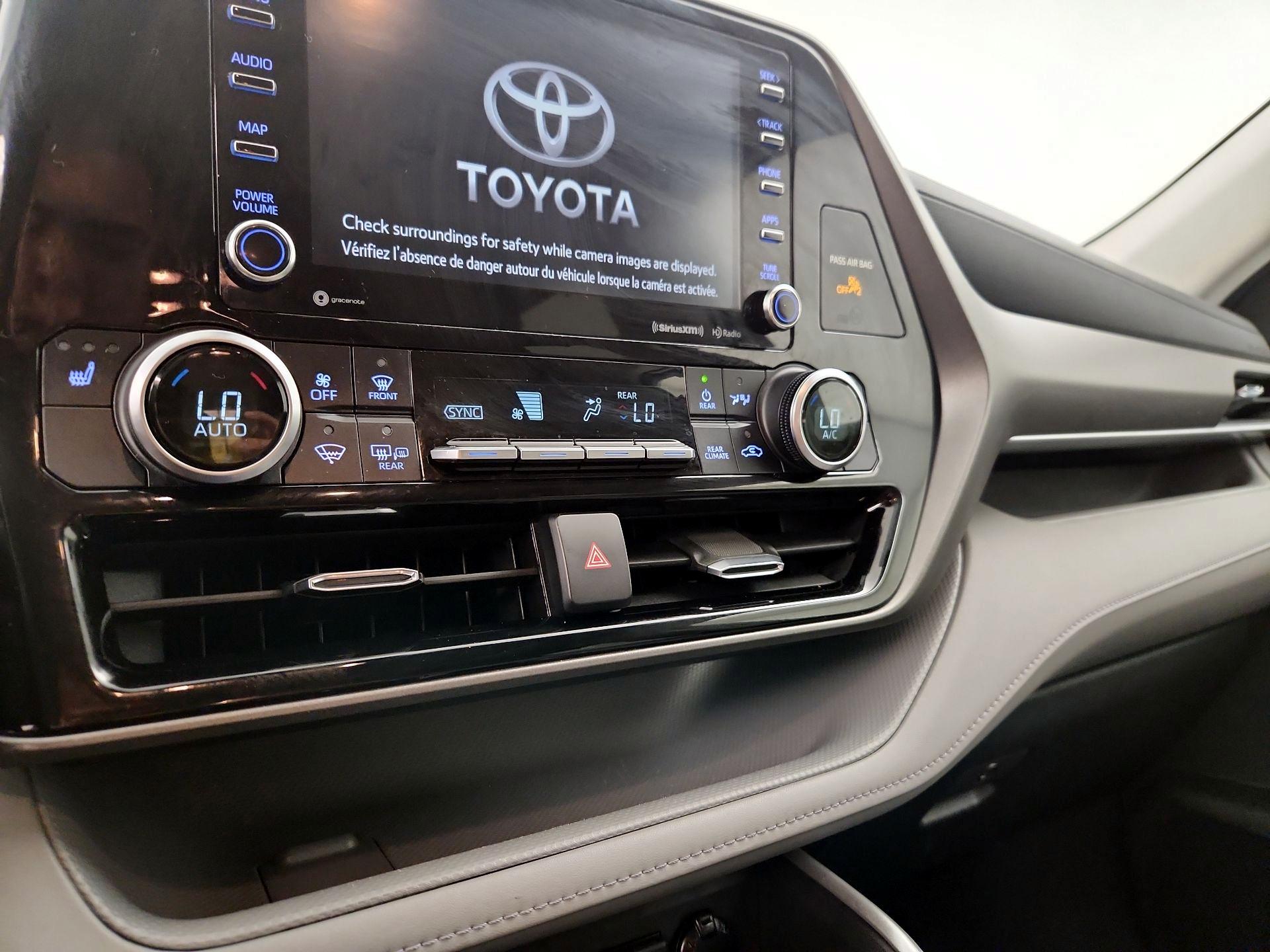 Thumbnail: 2020 Toyota Highlander - 16