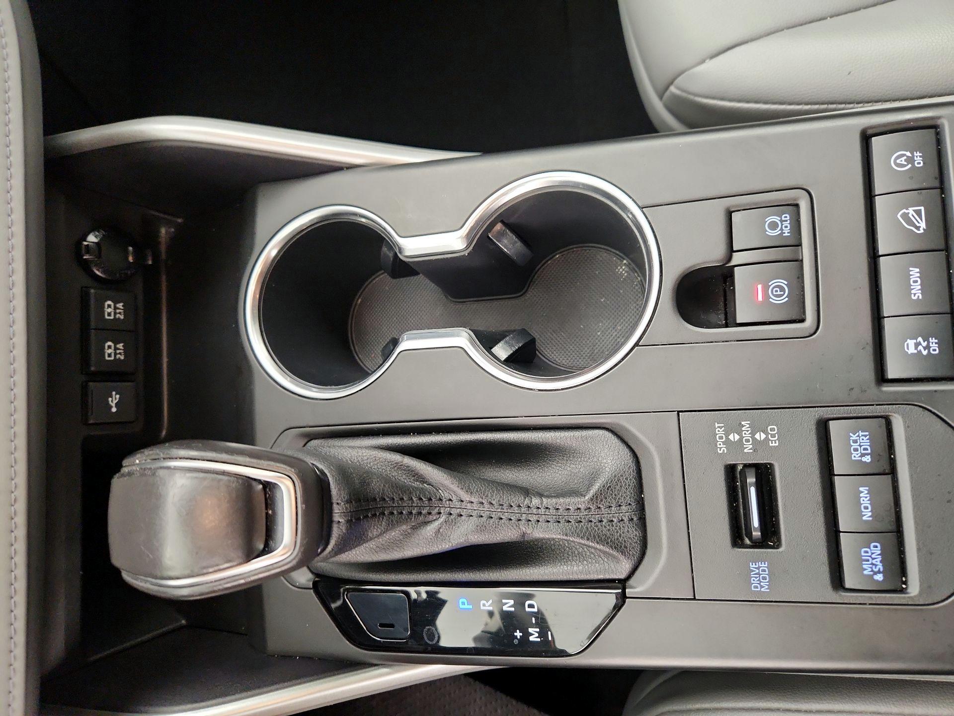 Thumbnail: 2020 Toyota Highlander - 17