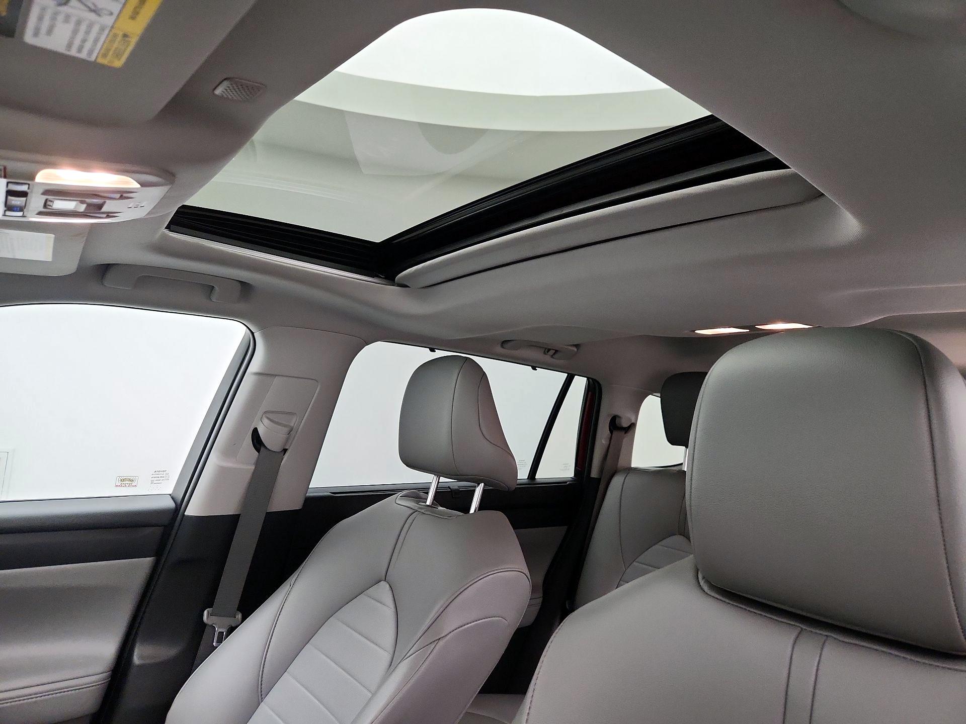 Thumbnail: 2020 Toyota Highlander - 19