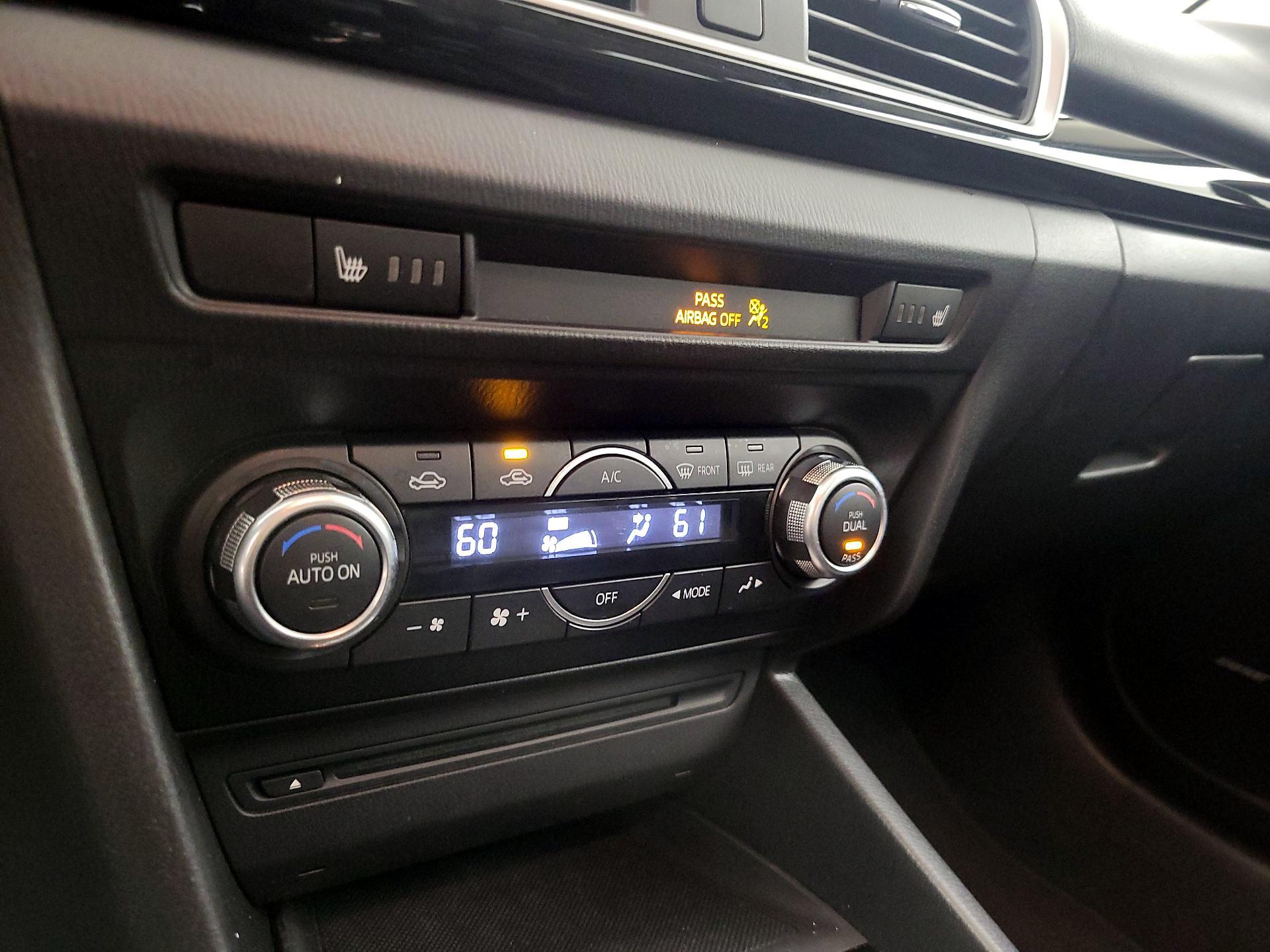 Thumbnail: 2014 Mazda Mazda3 - 17