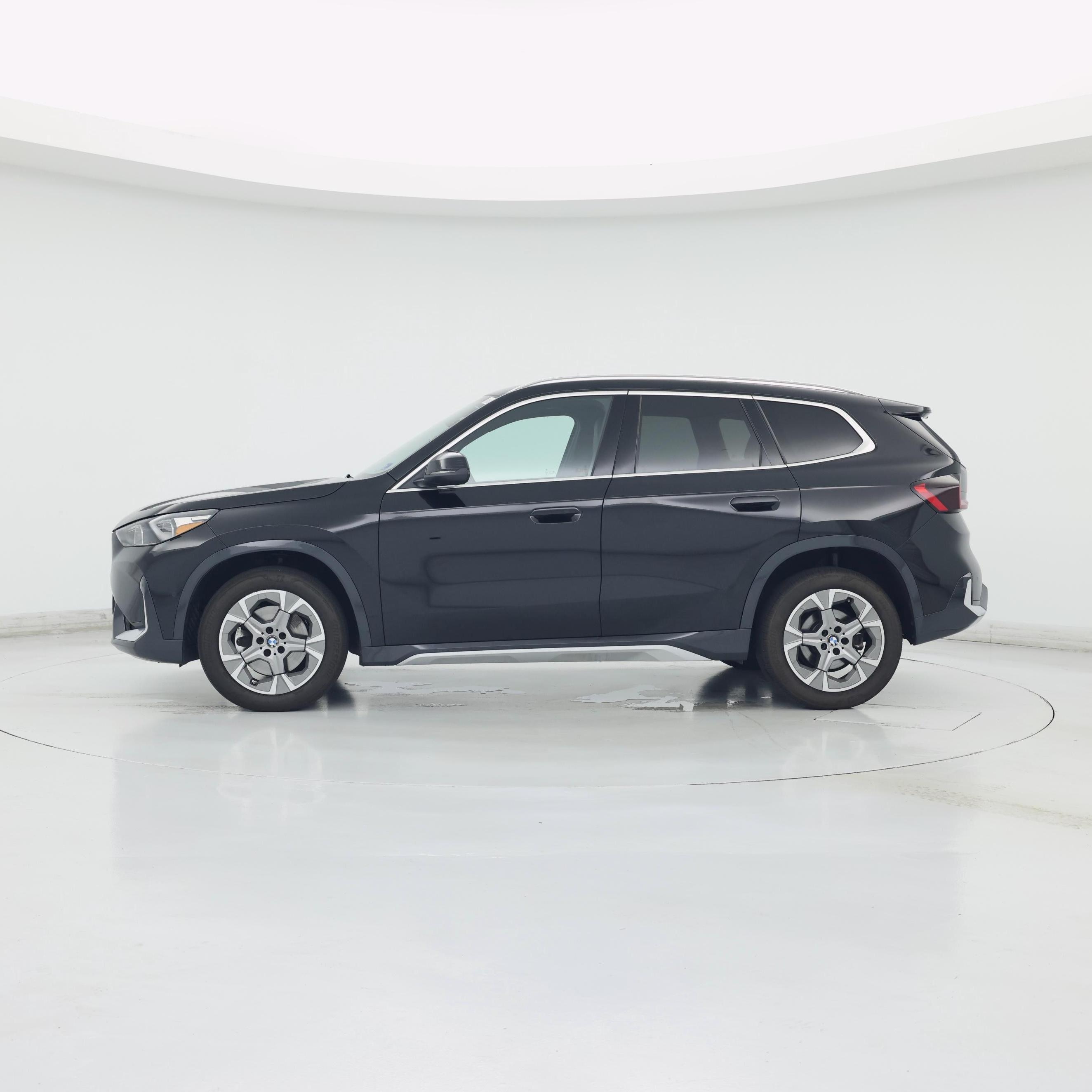 Thumbnail: 2025 BMW X1 - 3