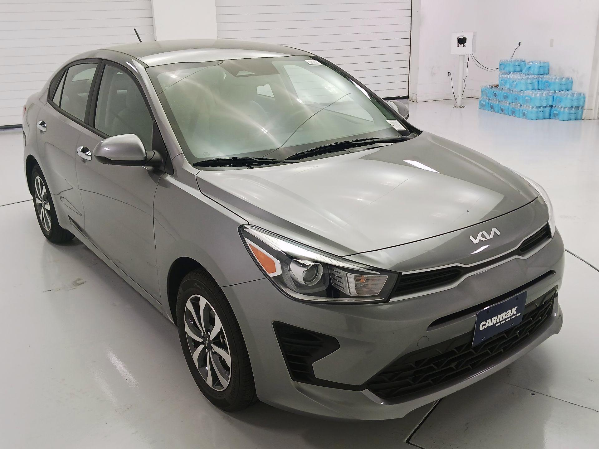 Thumbnail: 2023 Kia Rio - 1