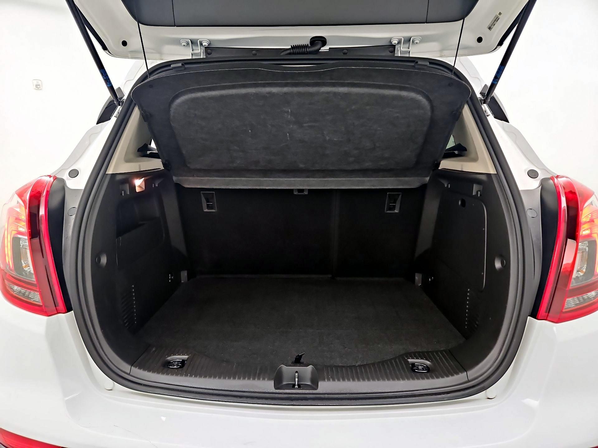 Thumbnail: 2019 Buick Encore - 20