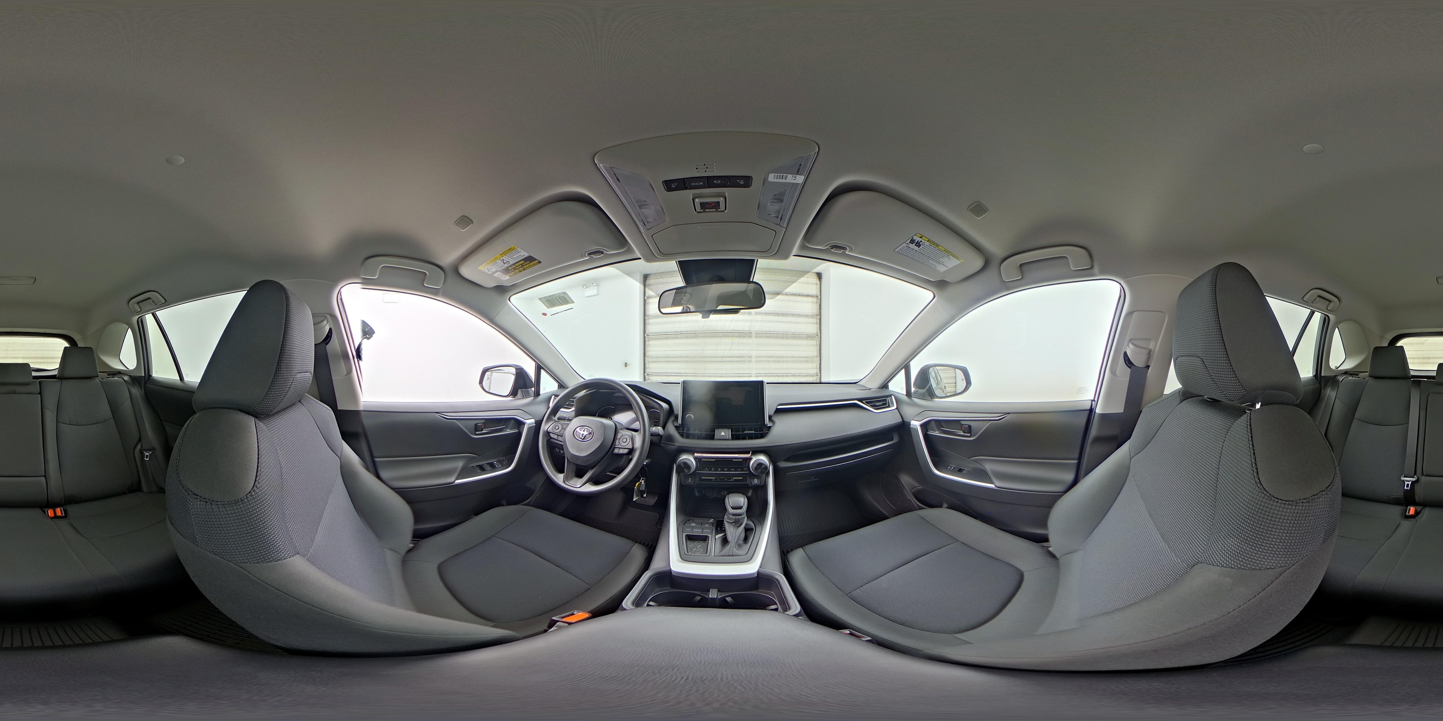 2025 Toyota RAV4 LE - Photo 25
