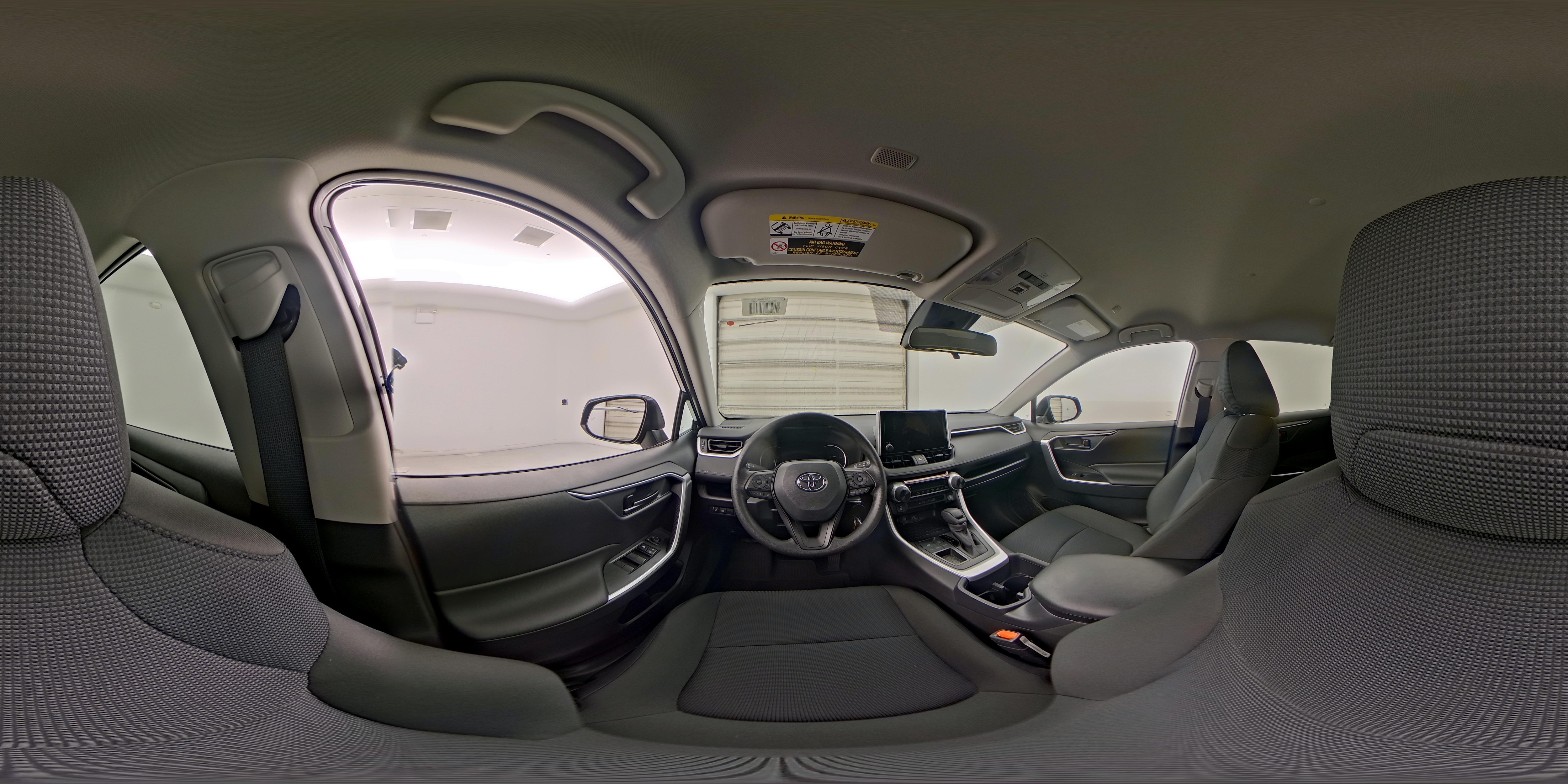 2025 Toyota RAV4 LE - Photo 27