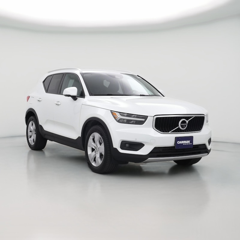 2022 Volvo XC40 T4 Momentum