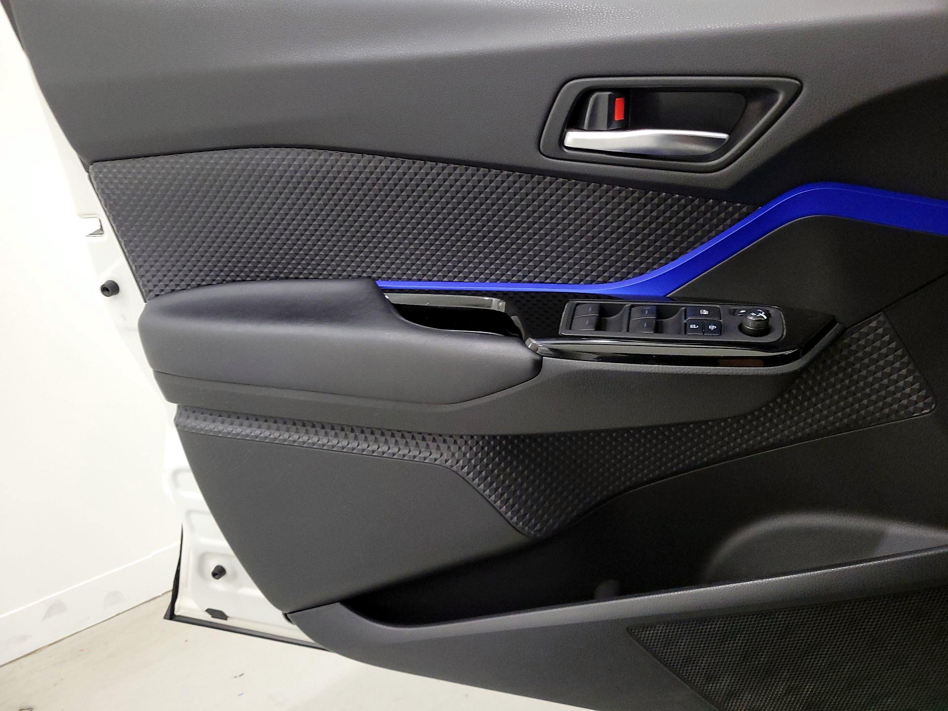 Thumbnail: 2021 Toyota C-HR - 12