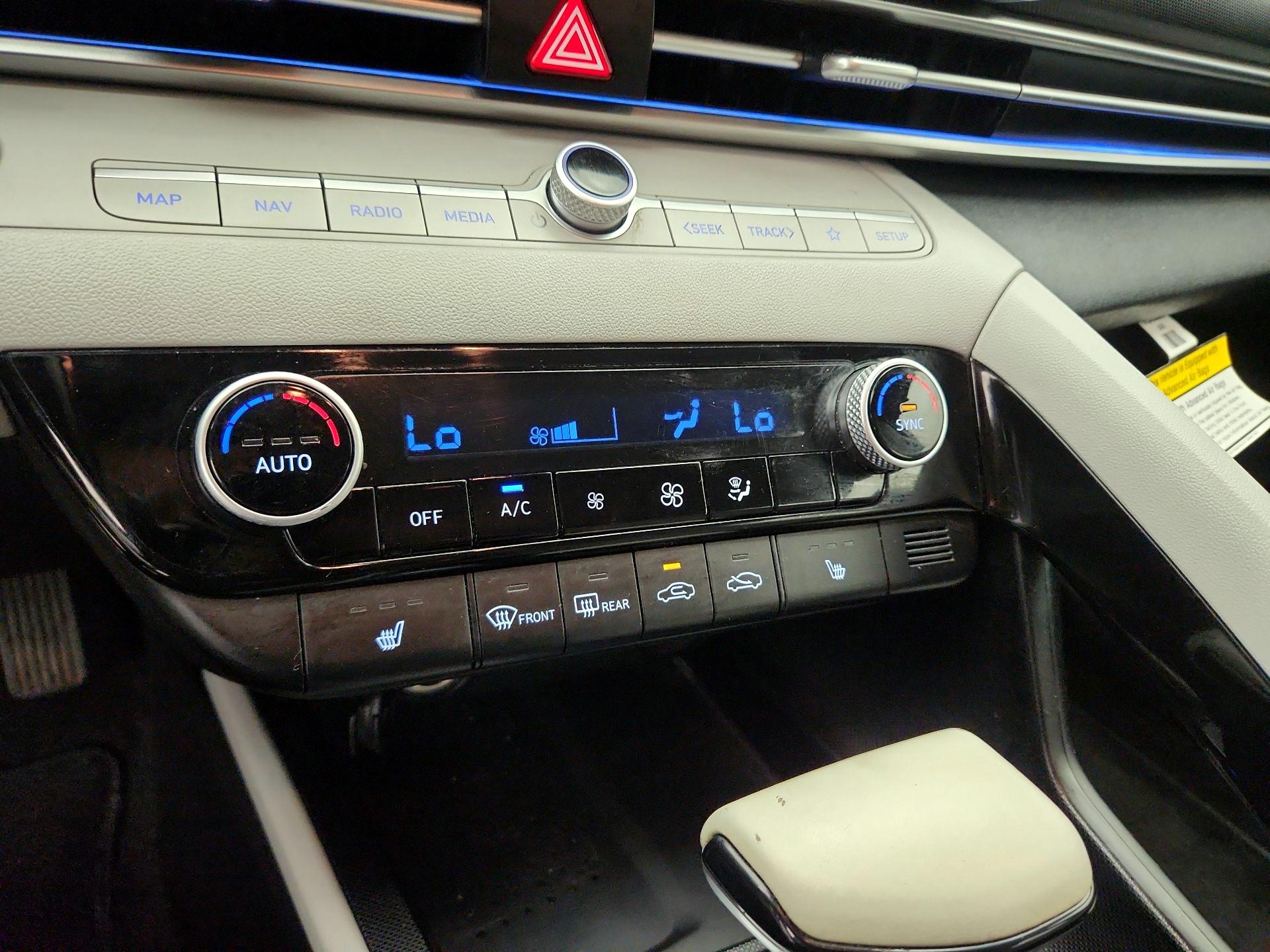 Thumbnail: 2023 Hyundai Elantra - 17