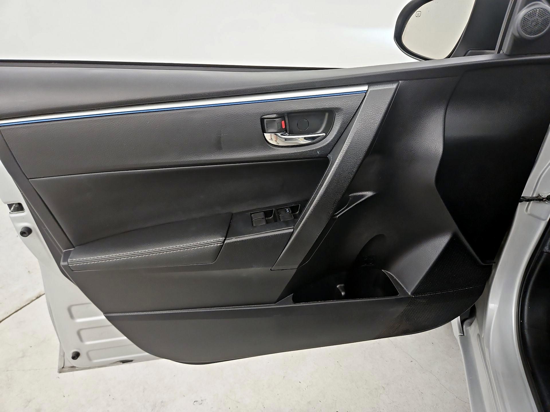 Thumbnail: 2016 Toyota Corolla - 12