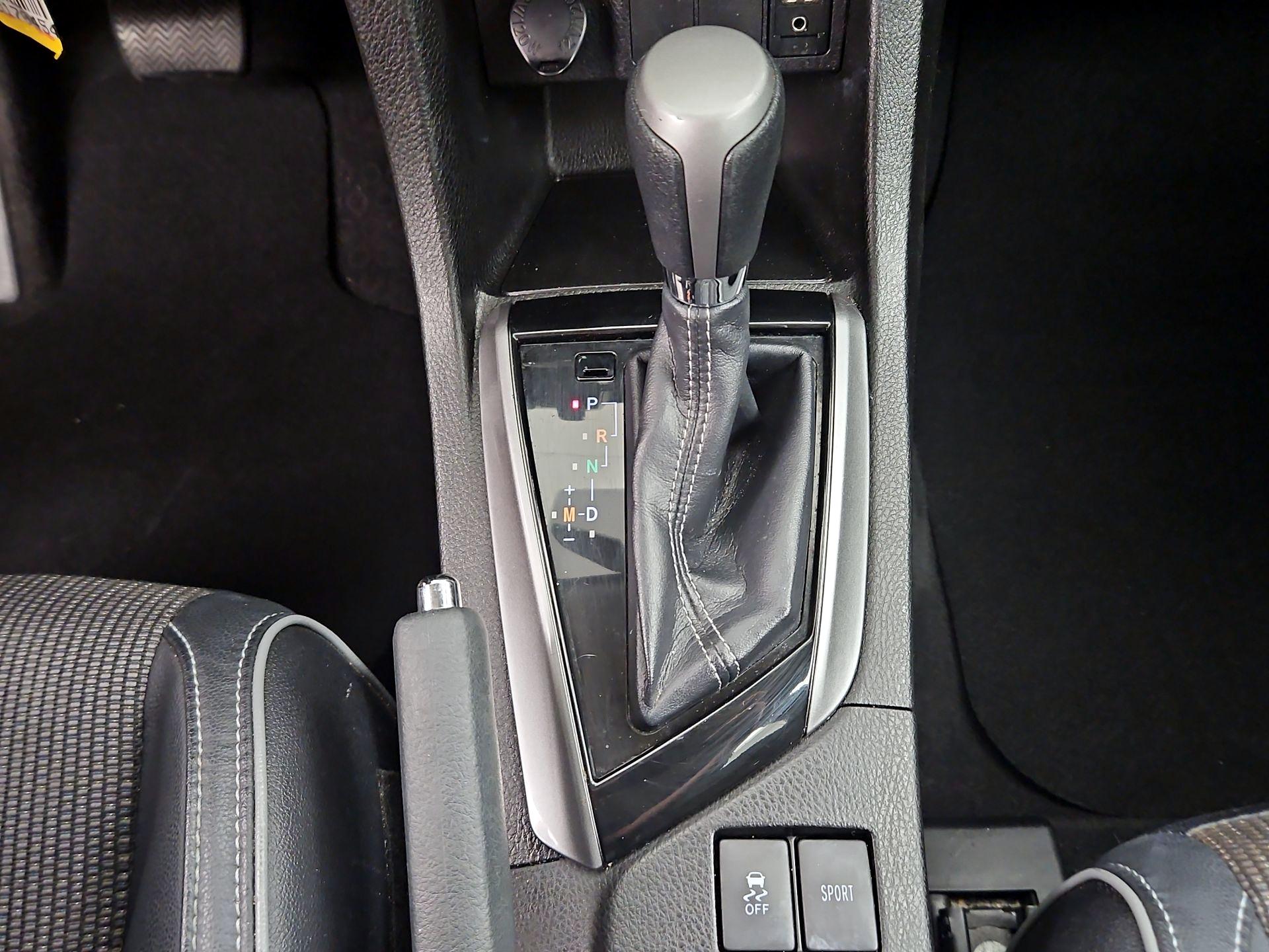 Thumbnail: 2016 Toyota Corolla - 17