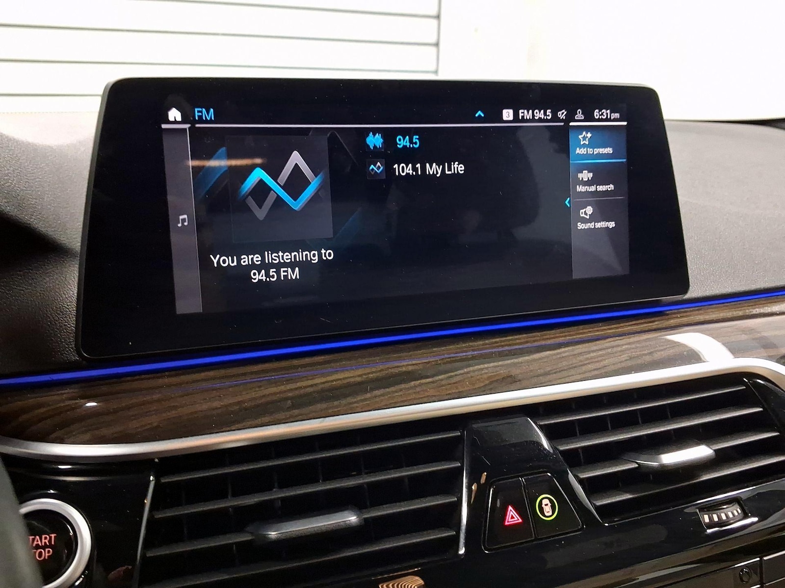 2020 BMW 5 Series 530e - Photo 12