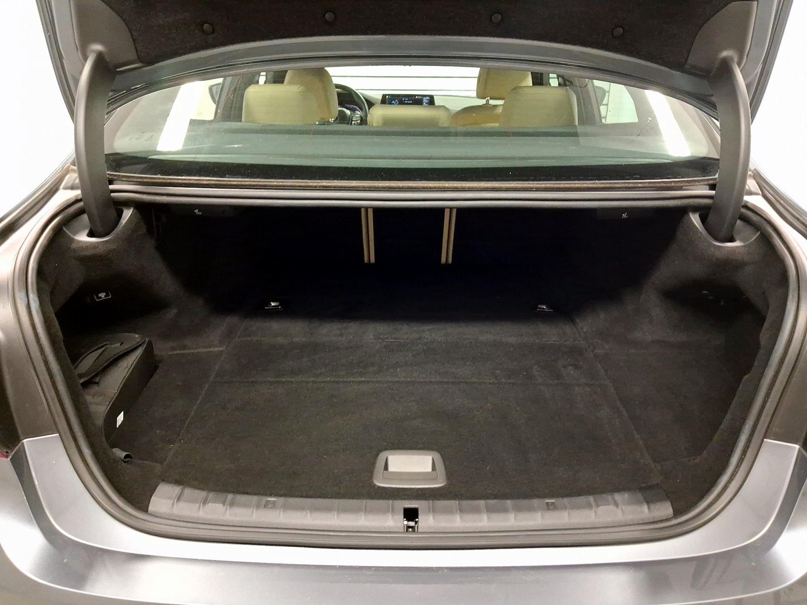 2020 BMW 5 Series 530e - Photo 15