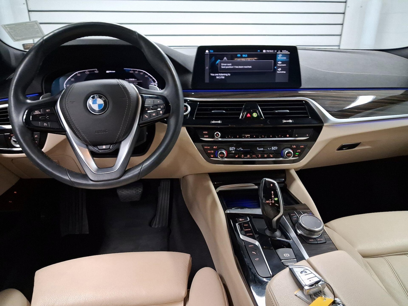 2020 BMW 5 Series 530e - Photo 8