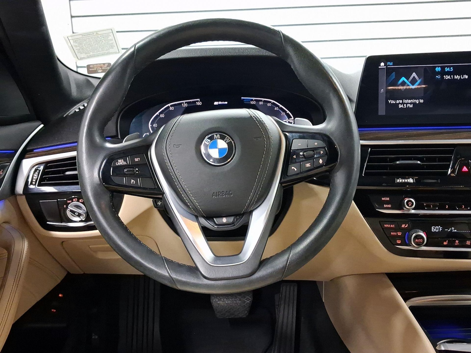 2020 BMW 5 Series 530e - Photo 9