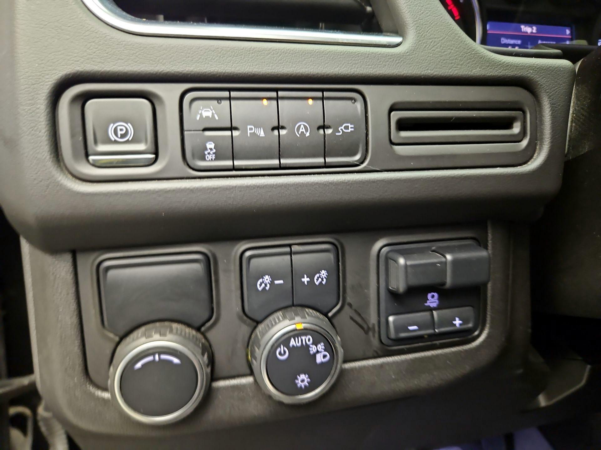 Thumbnail: 2021 Chevrolet Suburban - 13