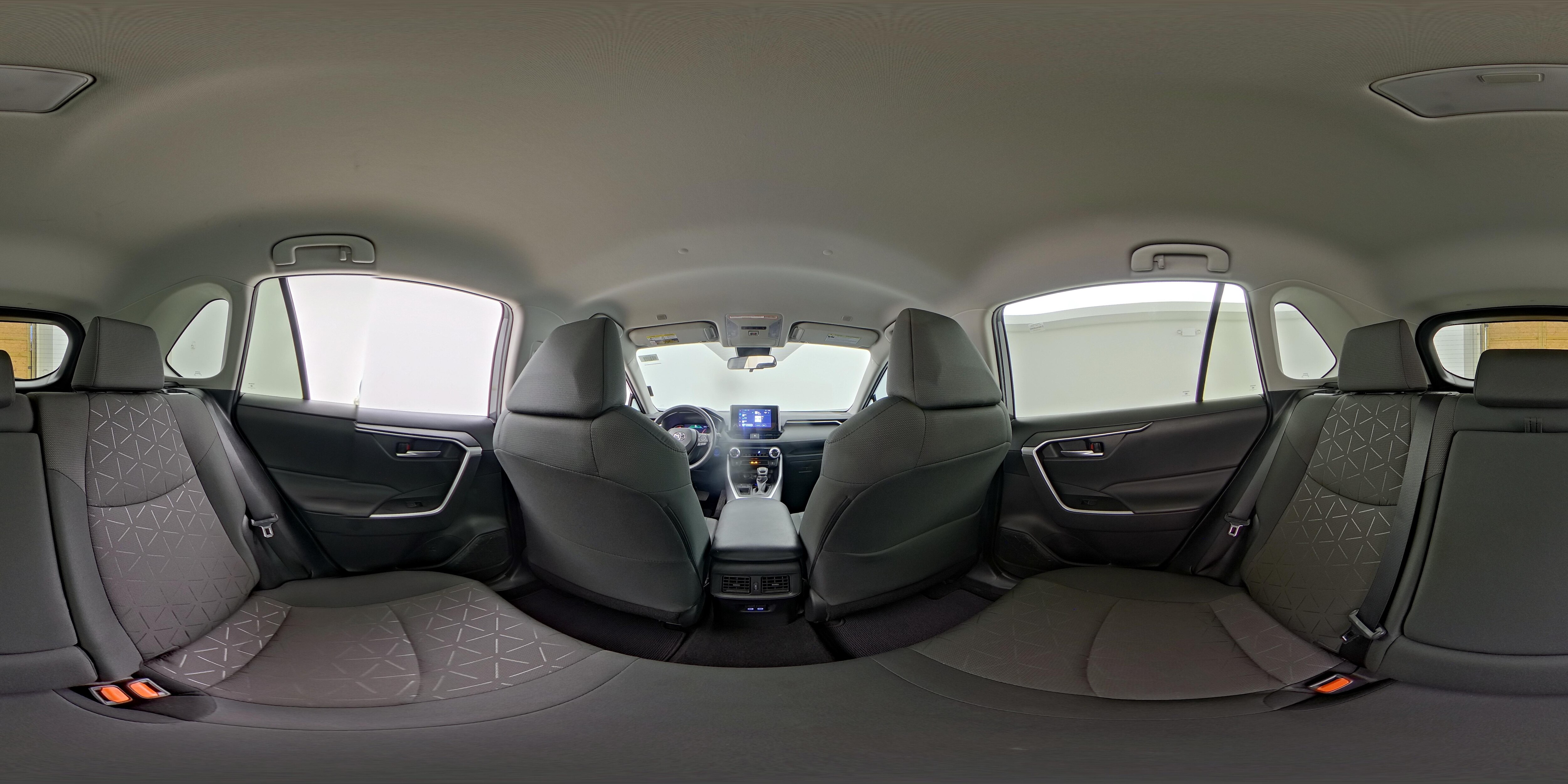 2024 Toyota RAV4 XLE - Photo 25