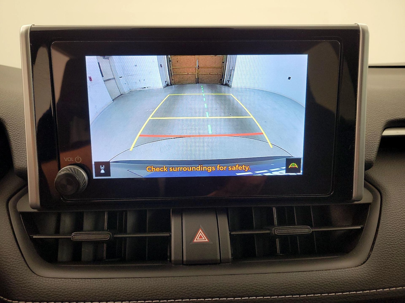 2024 Toyota RAV4 XLE - Photo 15