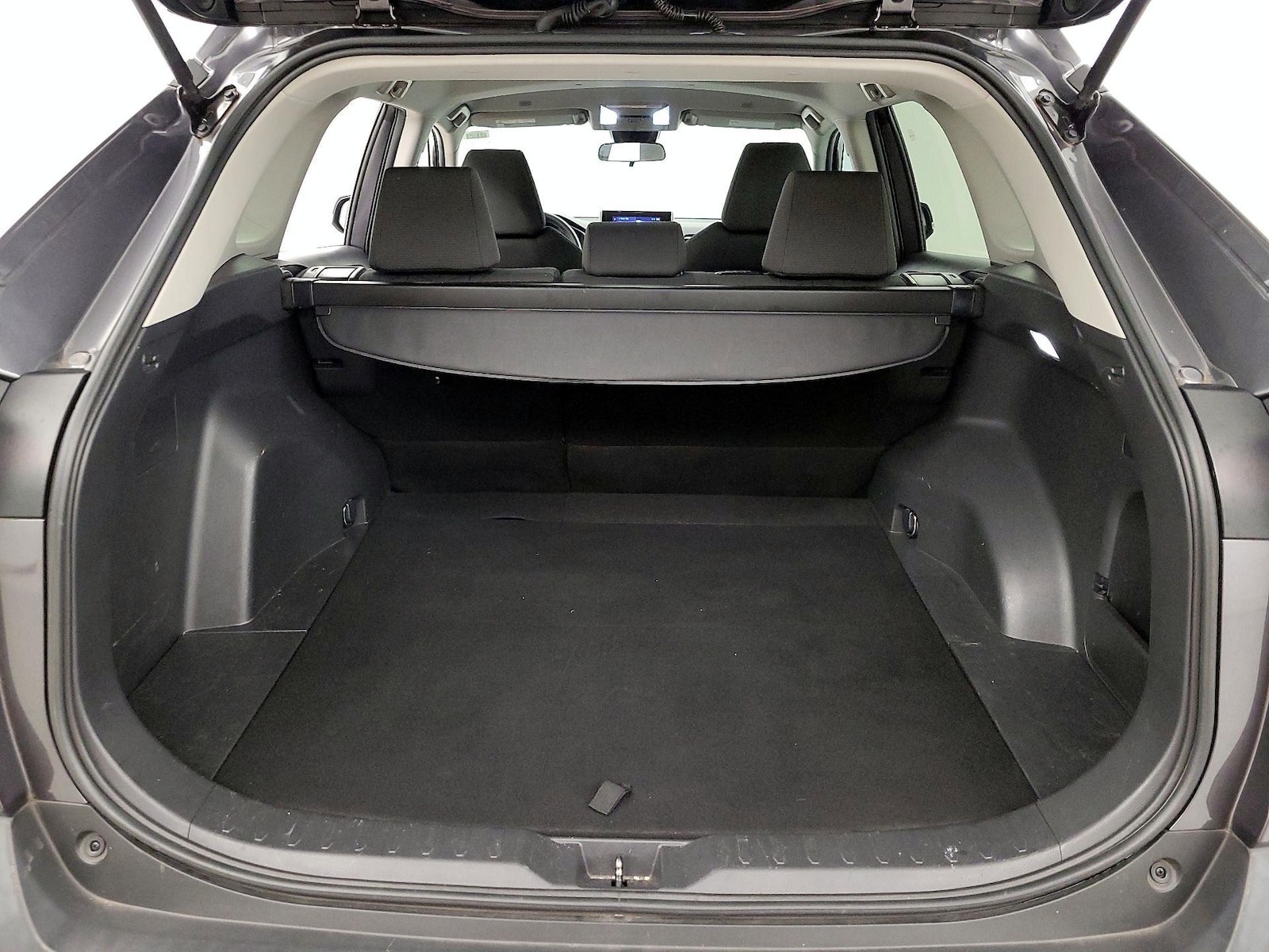 2024 Toyota RAV4 XLE - Photo 21