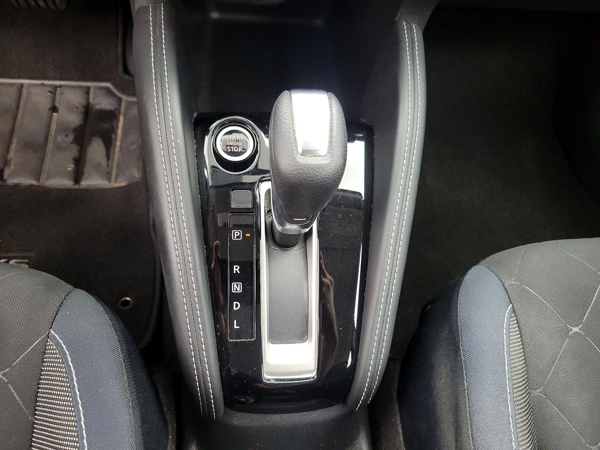 Thumbnail: 2018 Nissan Kicks - 17