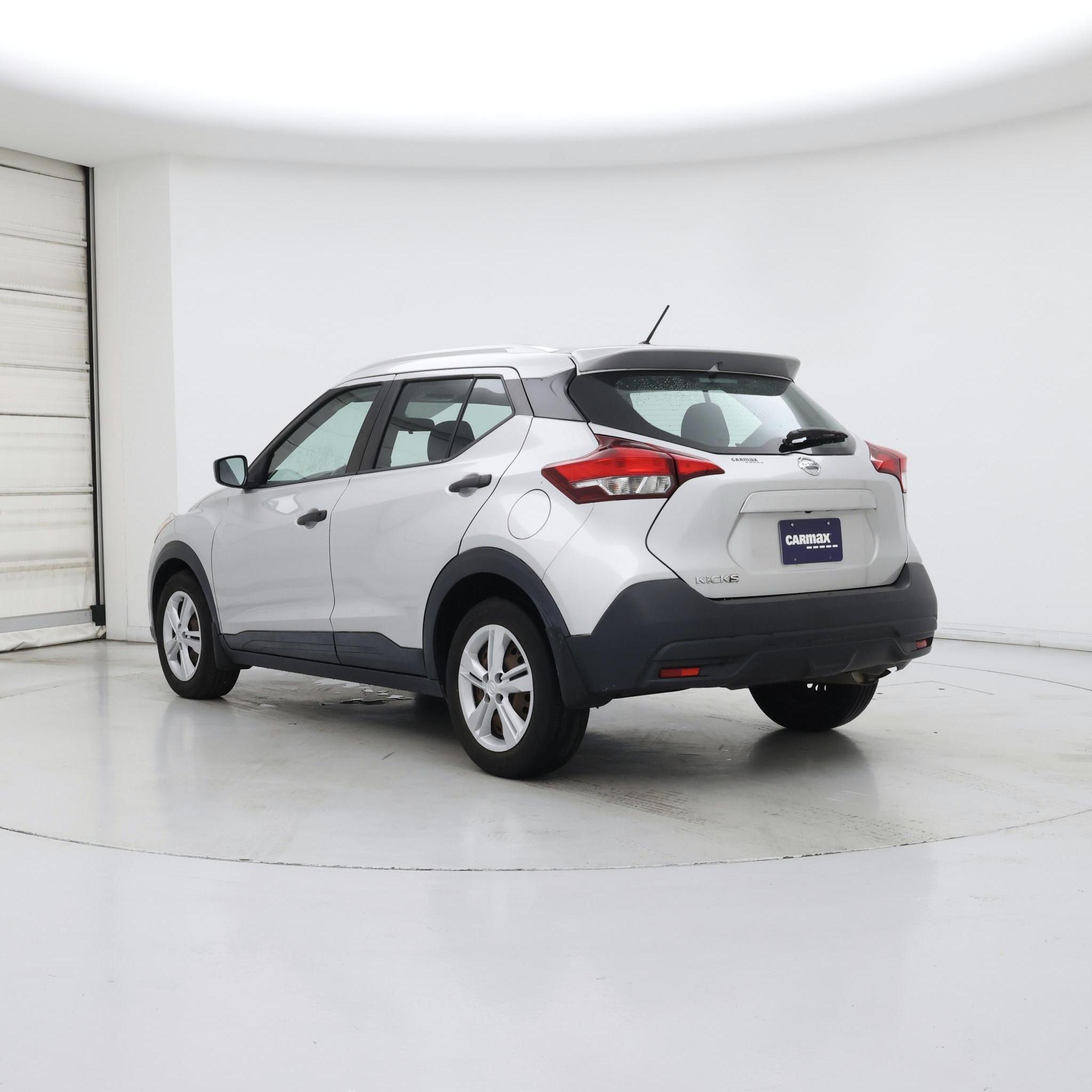 Thumbnail: 2018 Nissan Kicks - 2