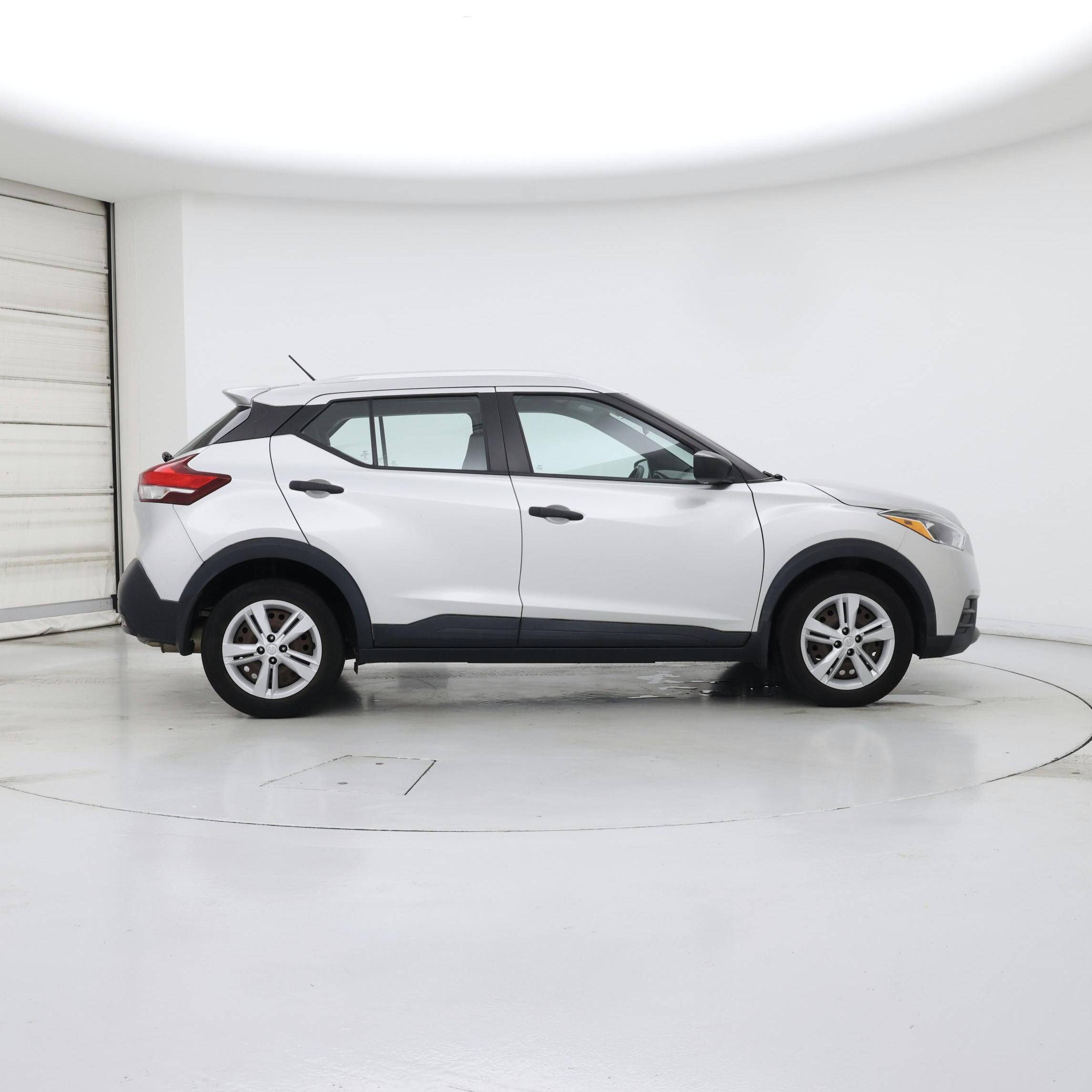 Thumbnail: 2018 Nissan Kicks - 7