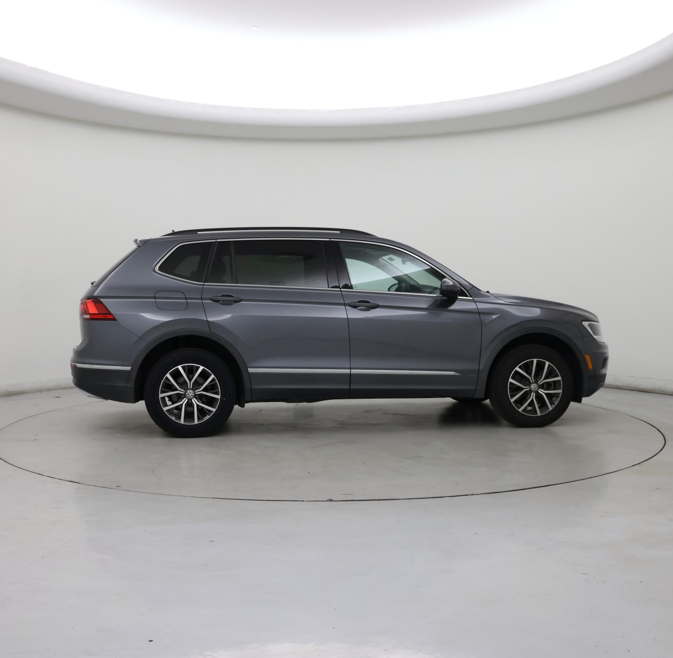 Thumbnail: 2020 Volkswagen Tiguan - 7