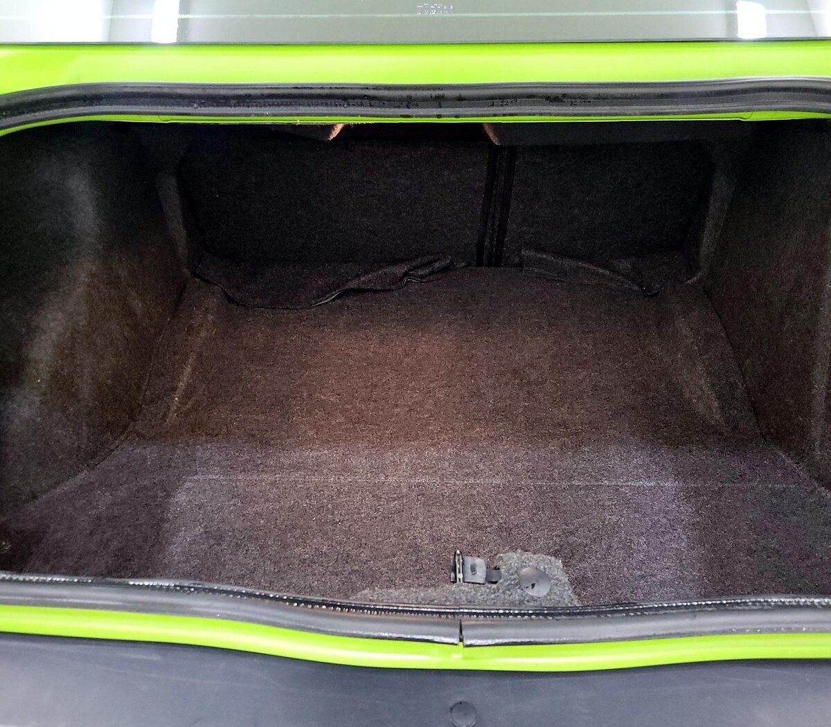 Trunk/Cargo (Seats Up)