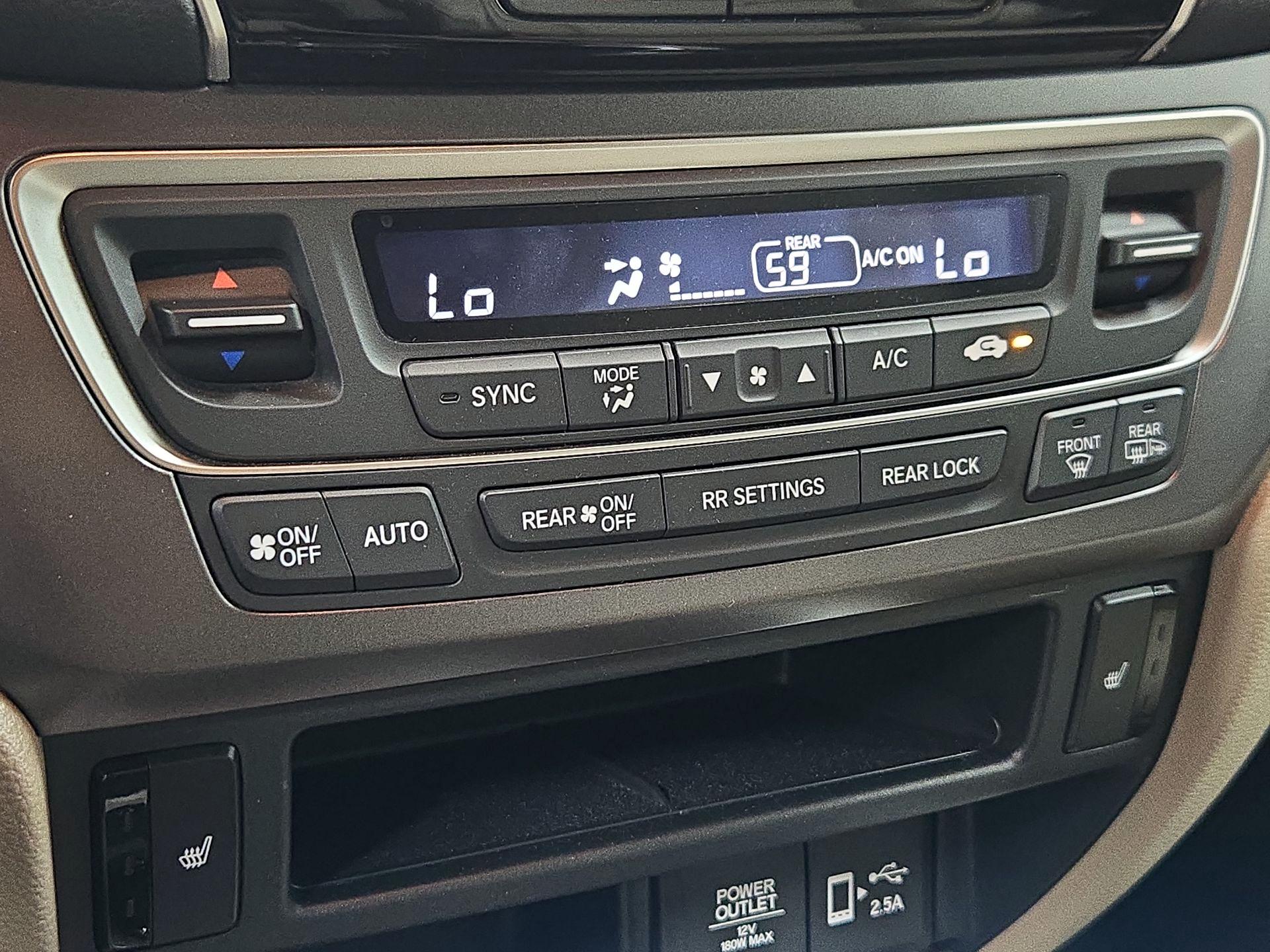Thumbnail: 2020 Honda Pilot - 16