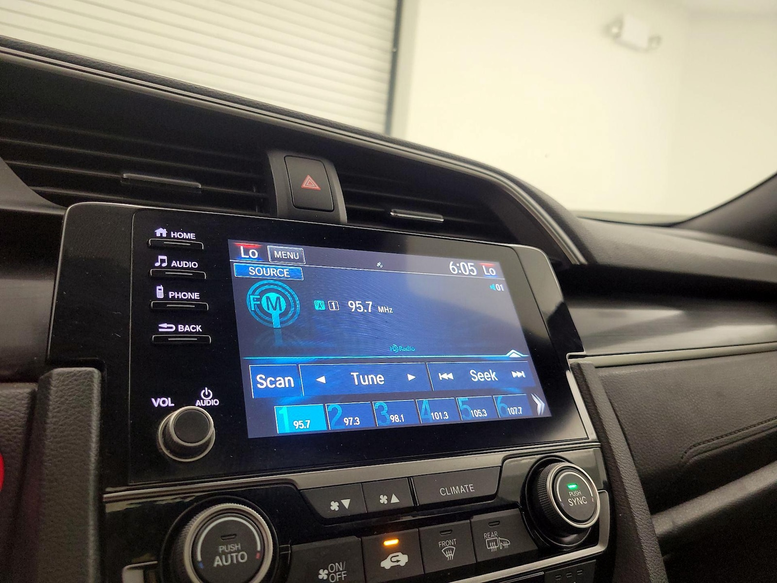 2020 Honda Civic Hatchback EX - Photo 16