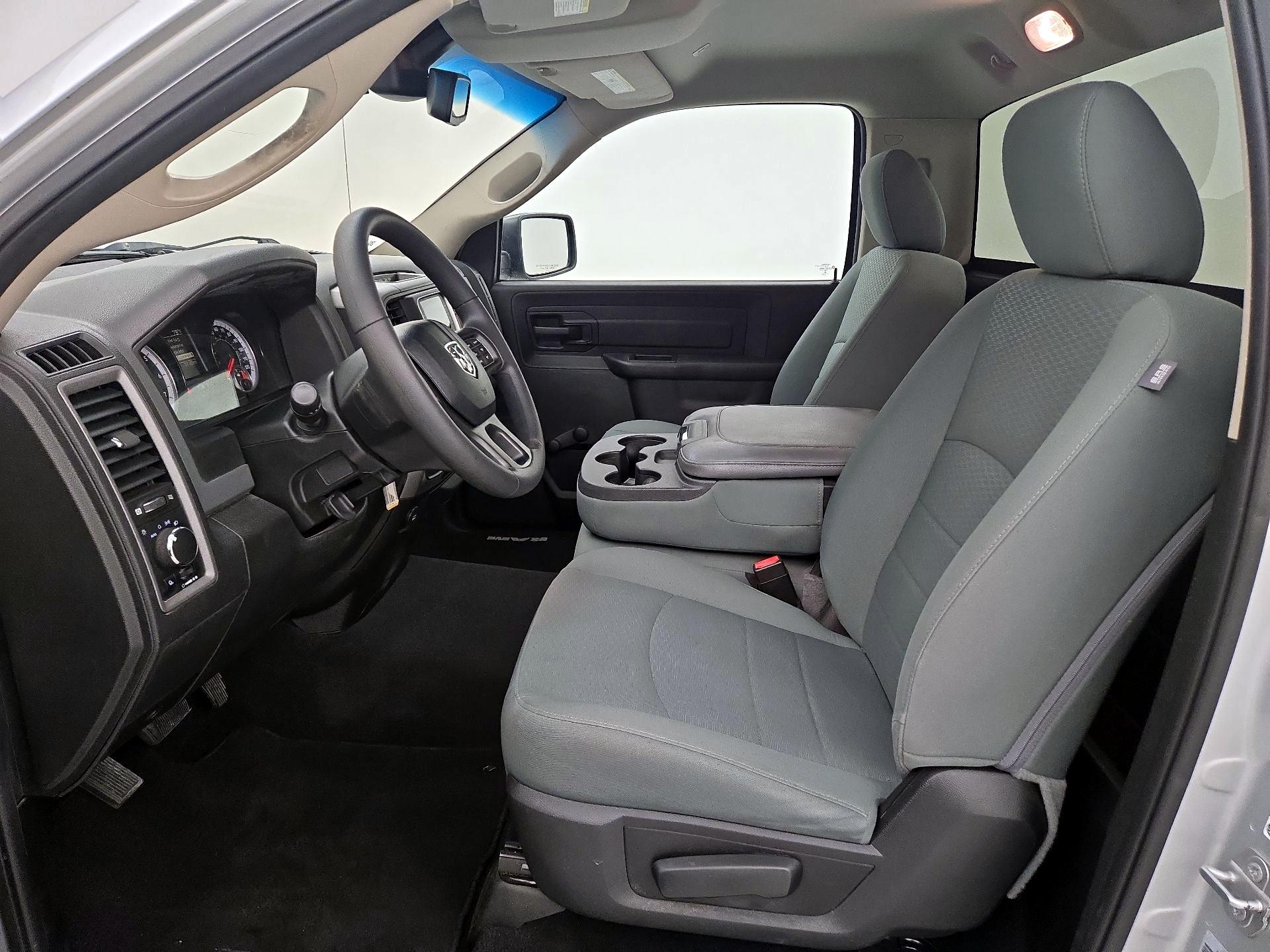 Thumbnail: 2019 RAM 1500 Classic - 11