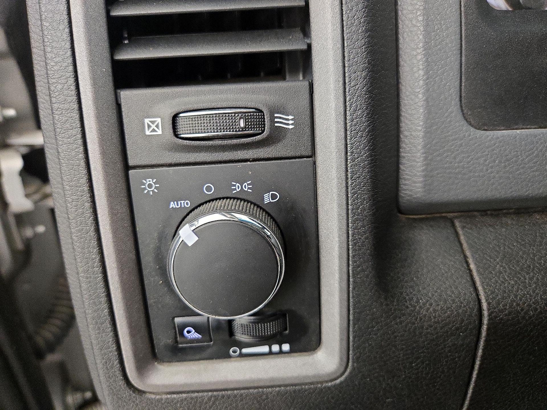 Thumbnail: 2019 RAM 1500 Classic - 13