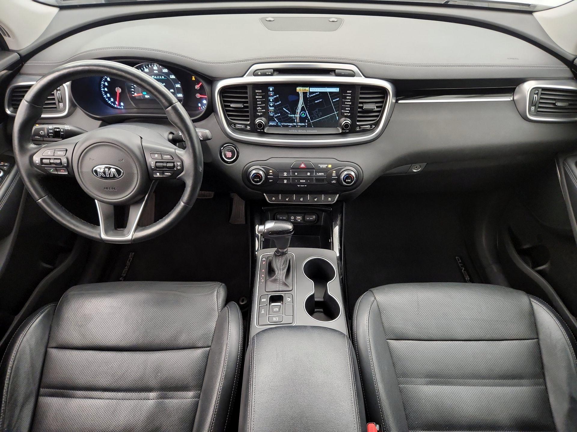 Thumbnail: 2017 Kia Sorento - 9
