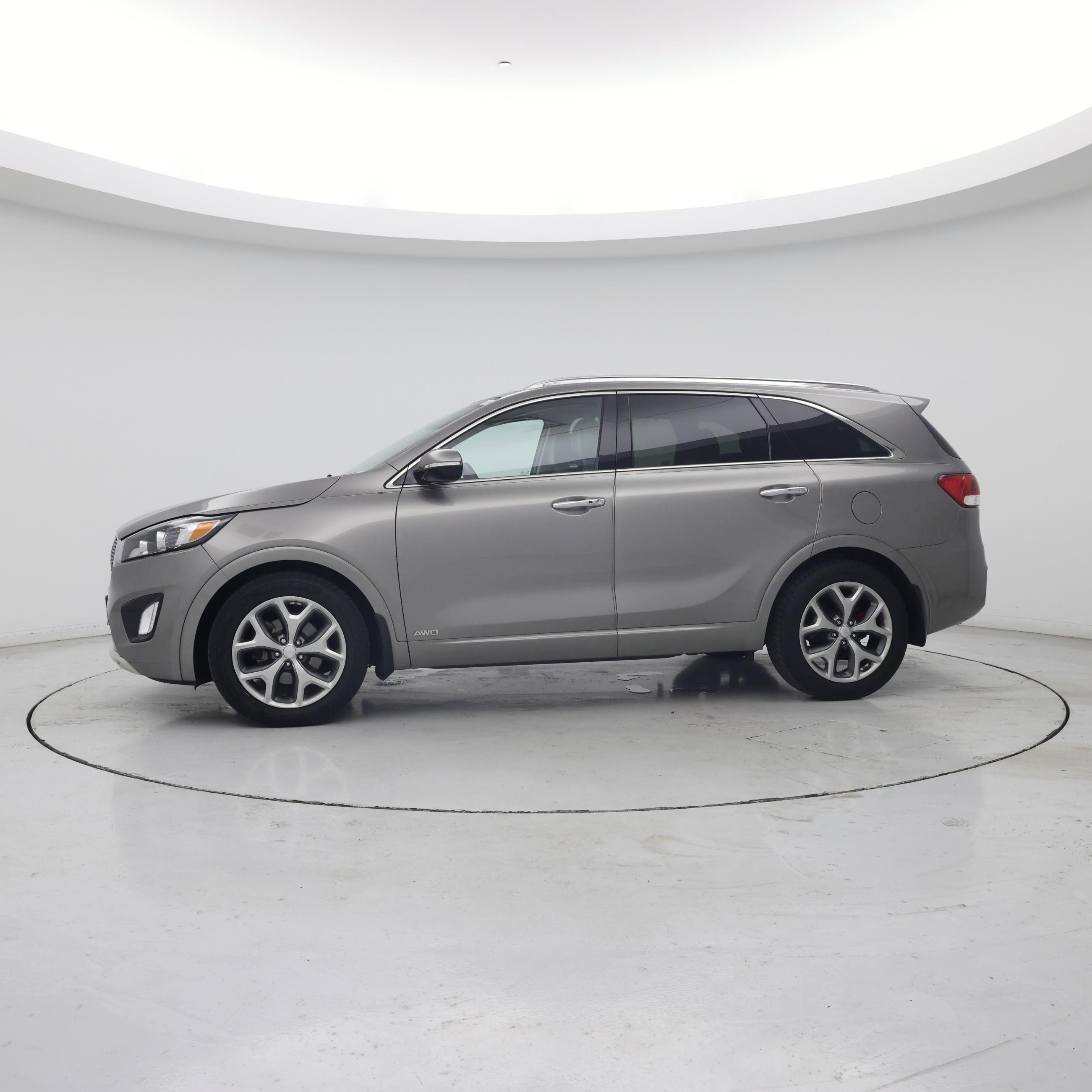Thumbnail: 2017 Kia Sorento - 3