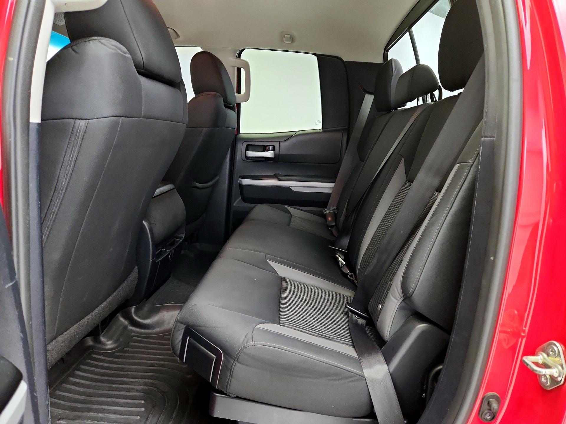 Thumbnail: 2015 Toyota Tundra - 19