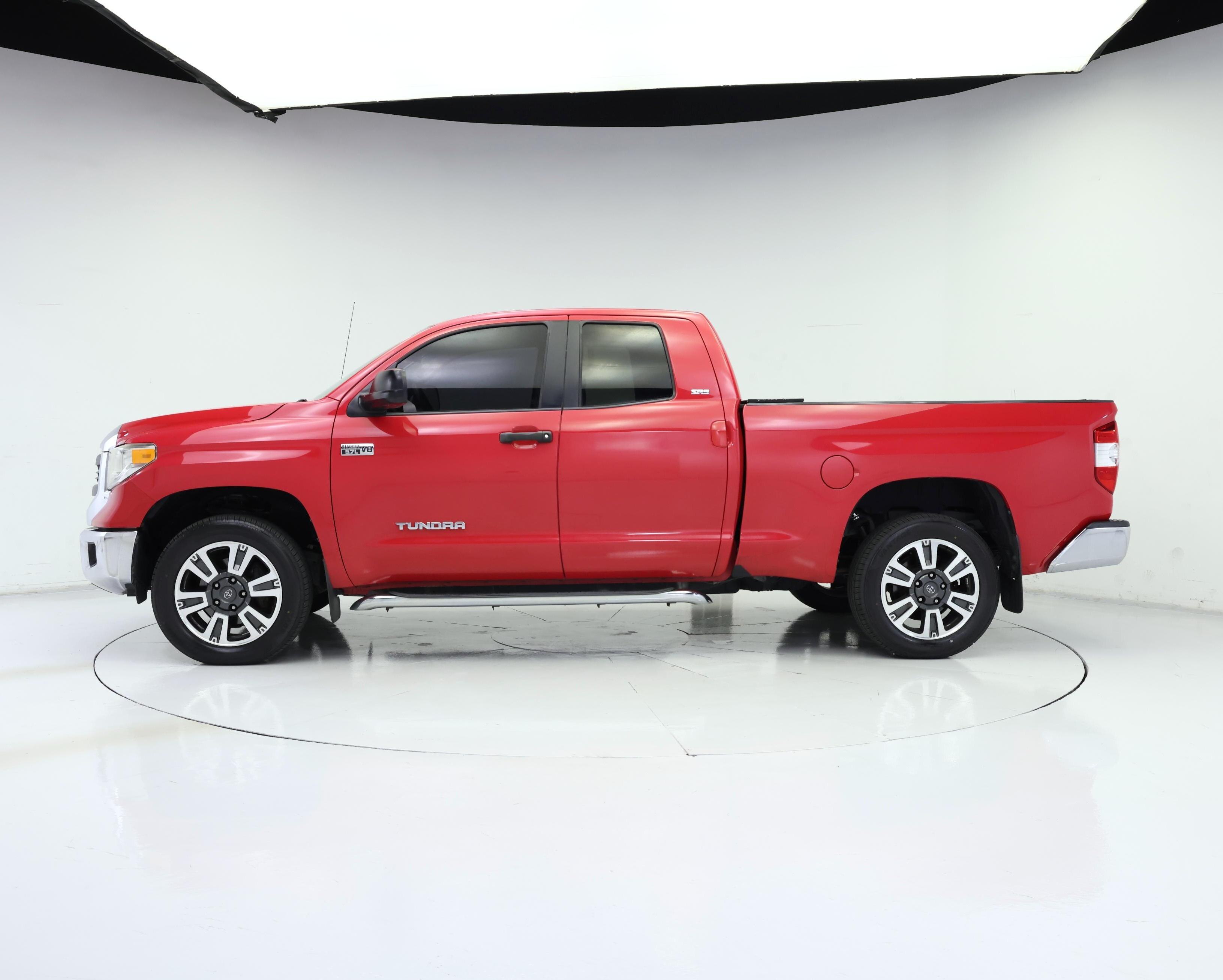Thumbnail: 2015 Toyota Tundra - 3