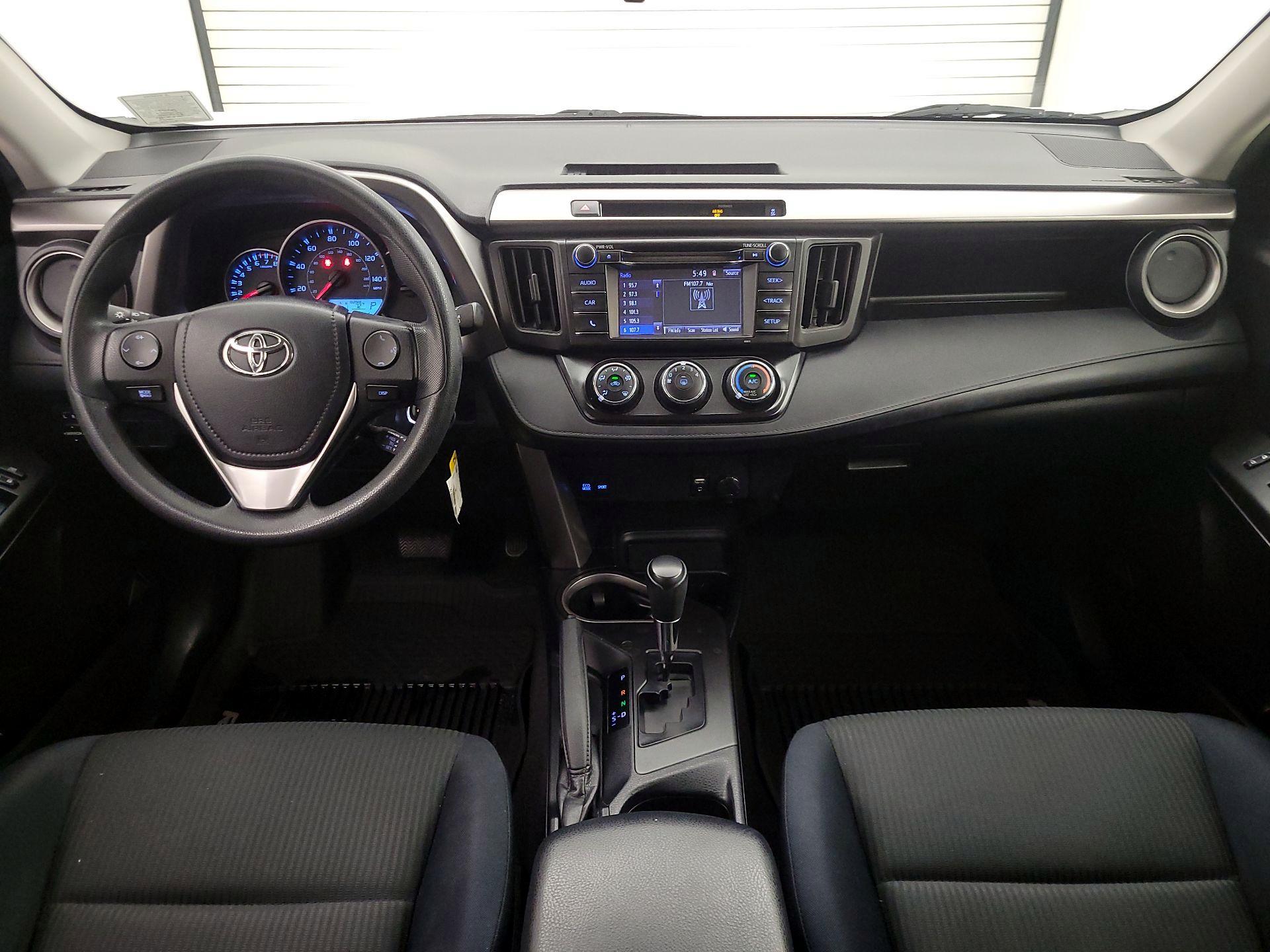 Thumbnail: 2016 Toyota RAV4 - 9