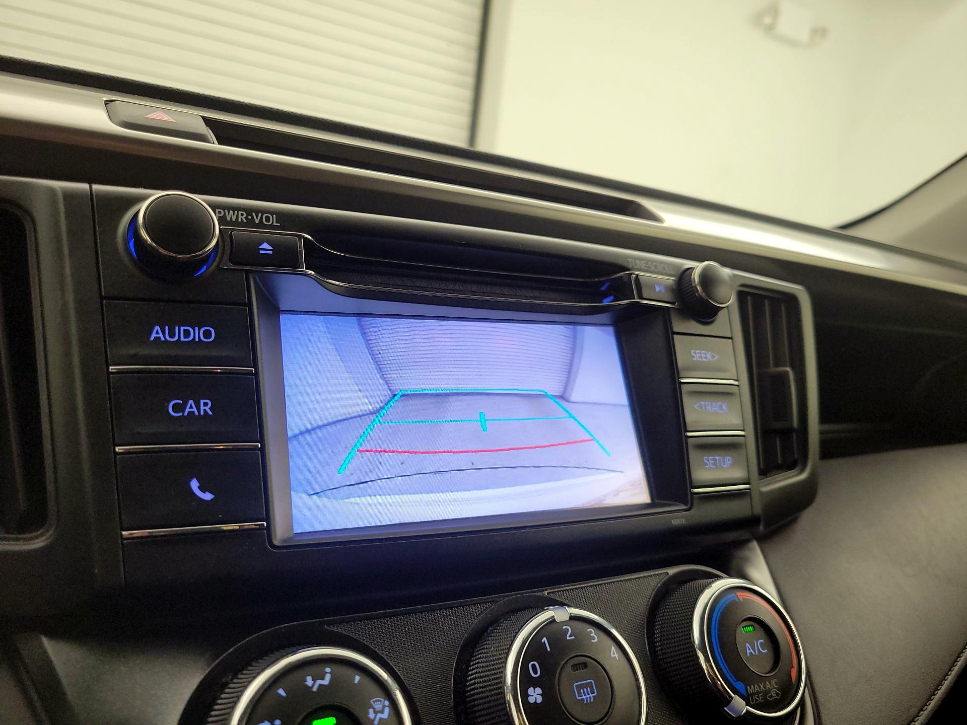Thumbnail: 2016 Toyota RAV4 - 14