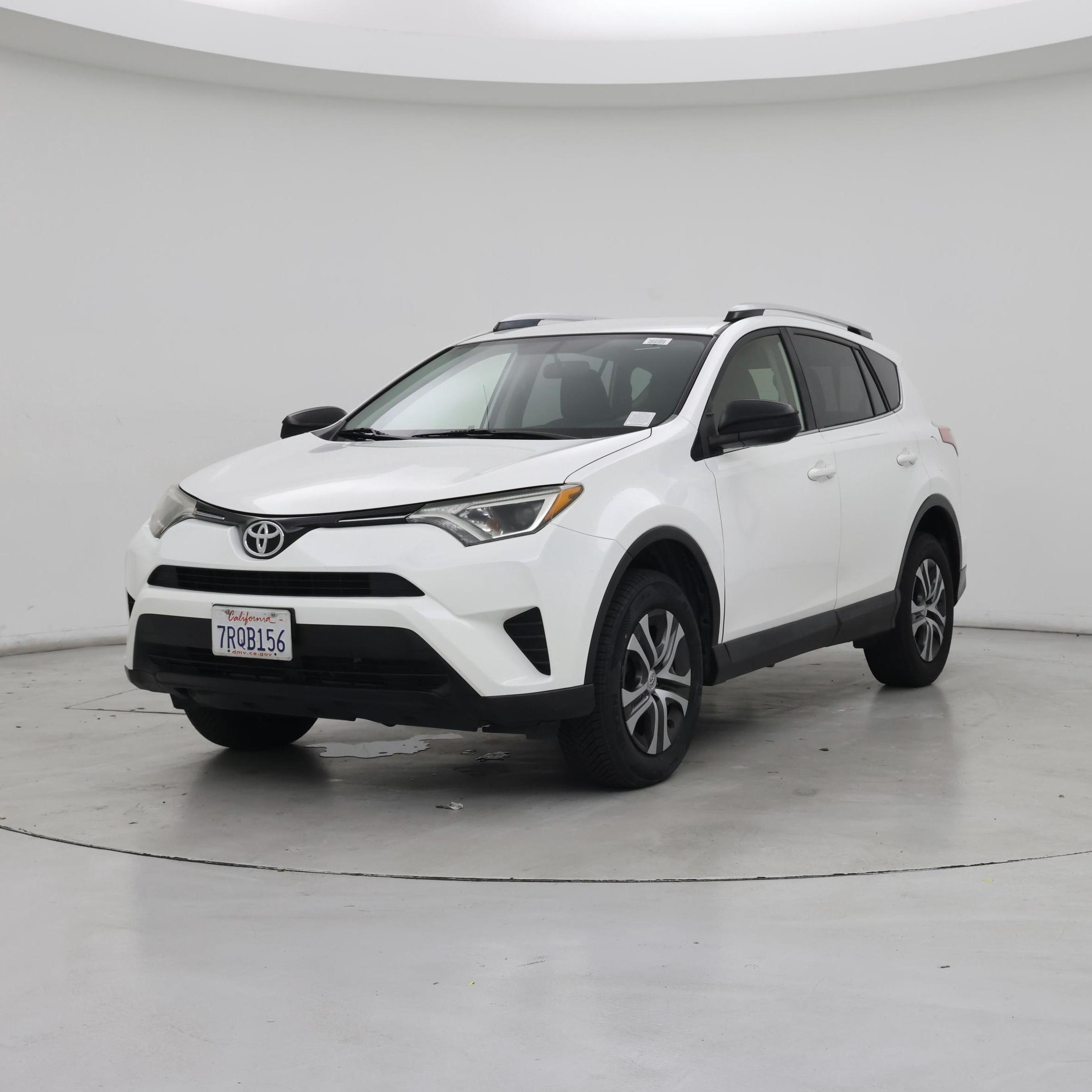 Thumbnail: 2016 Toyota RAV4 - 4