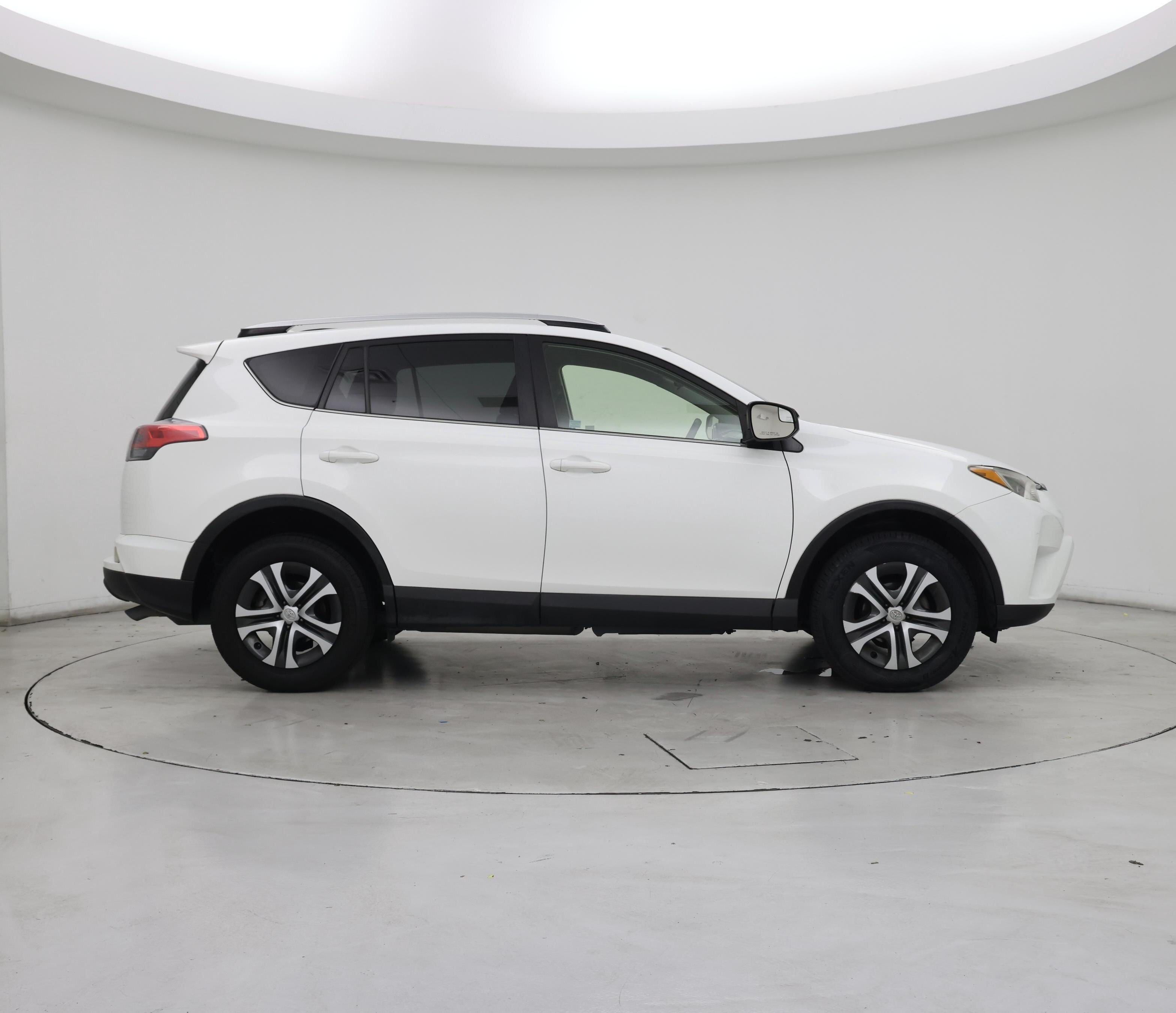 Thumbnail: 2016 Toyota RAV4 - 7