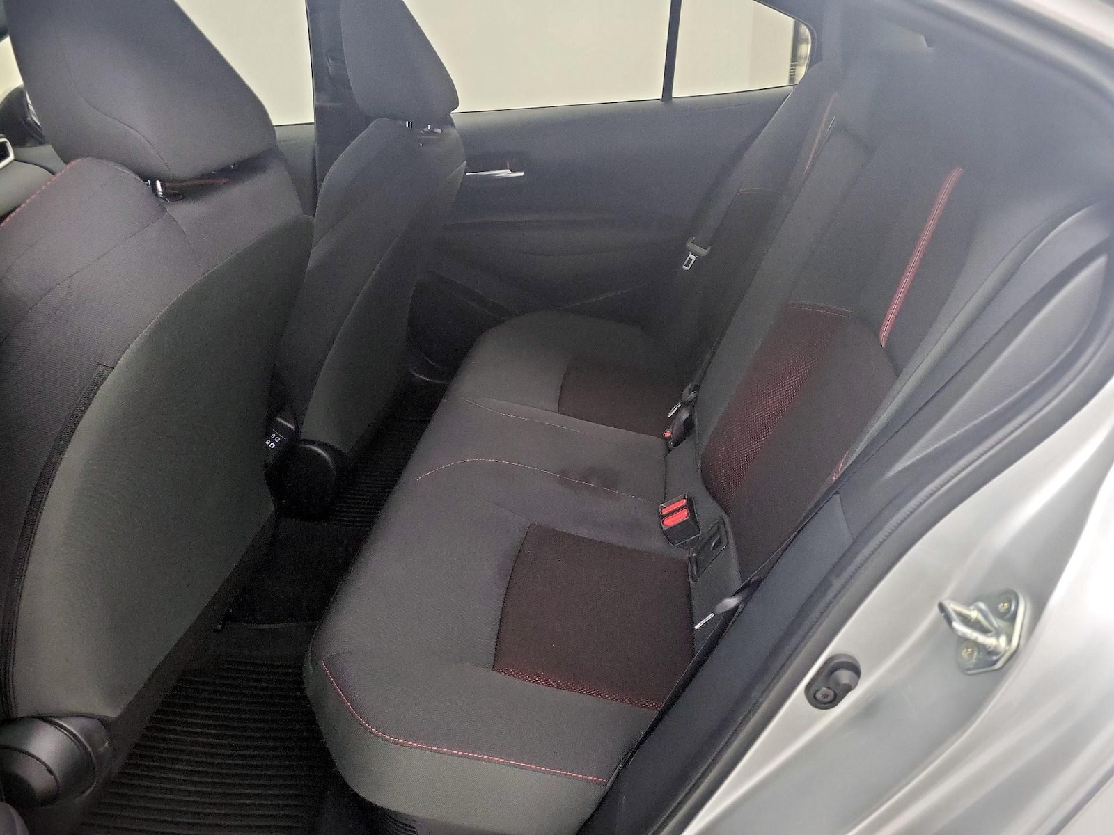2025 Toyota Corolla SE - Photo 21