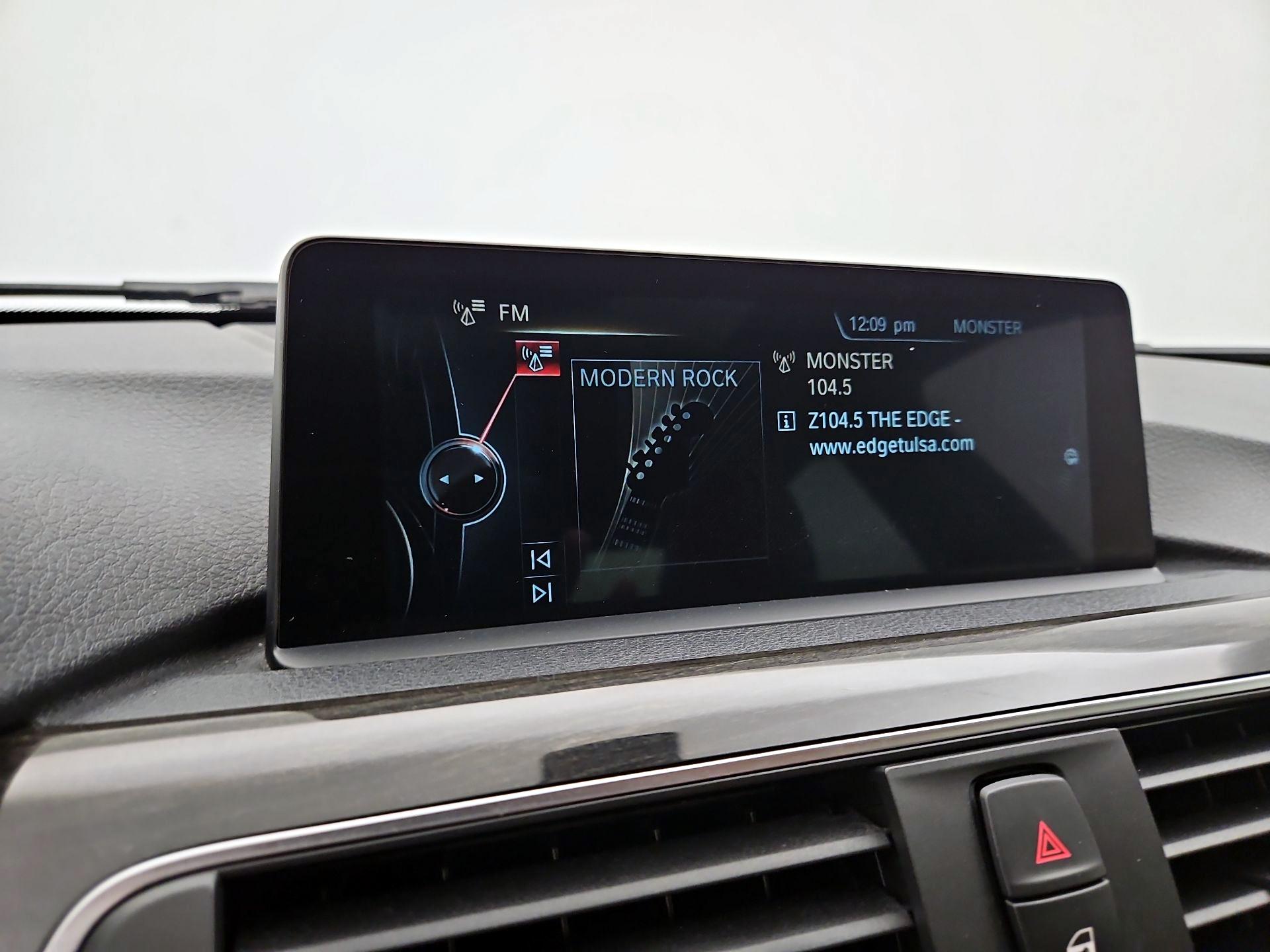 Thumbnail: 2016 BMW 3 Series - 16