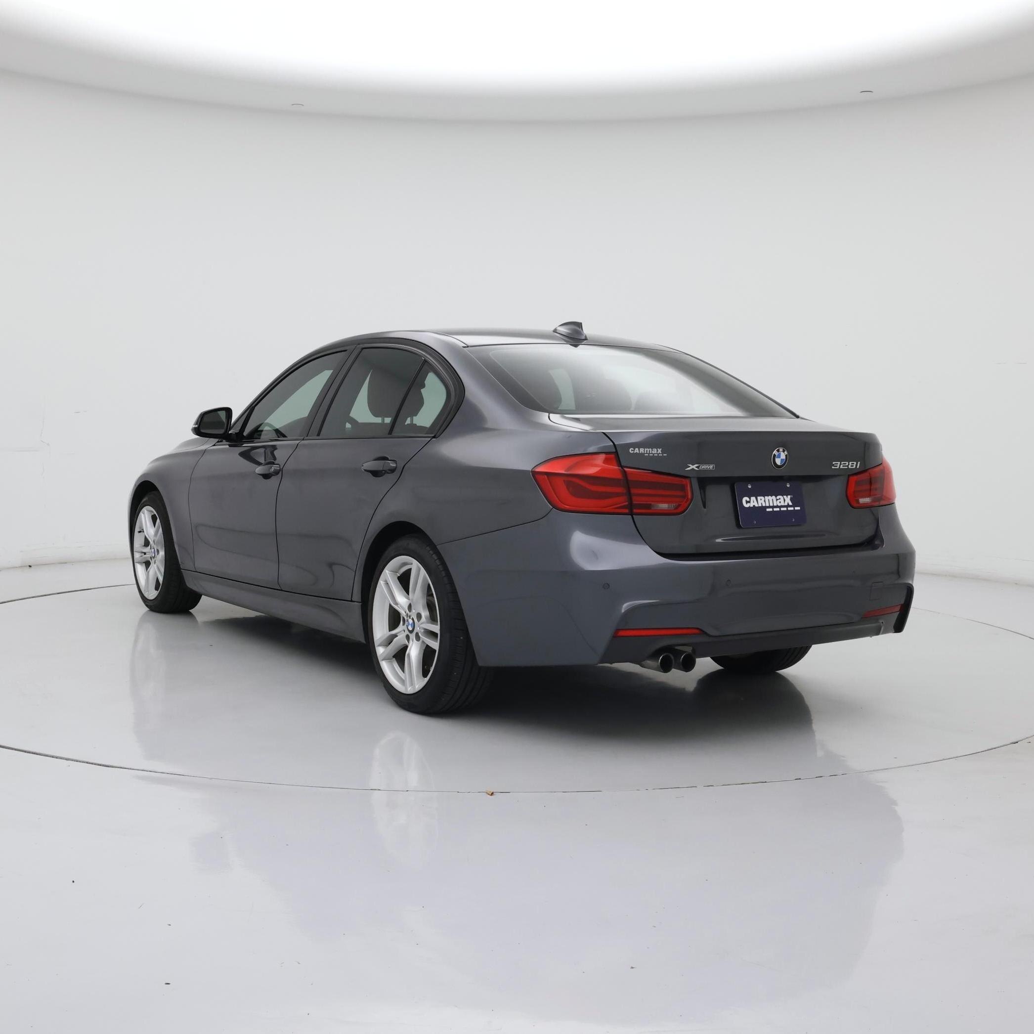 Thumbnail: 2016 BMW 3 Series - 2