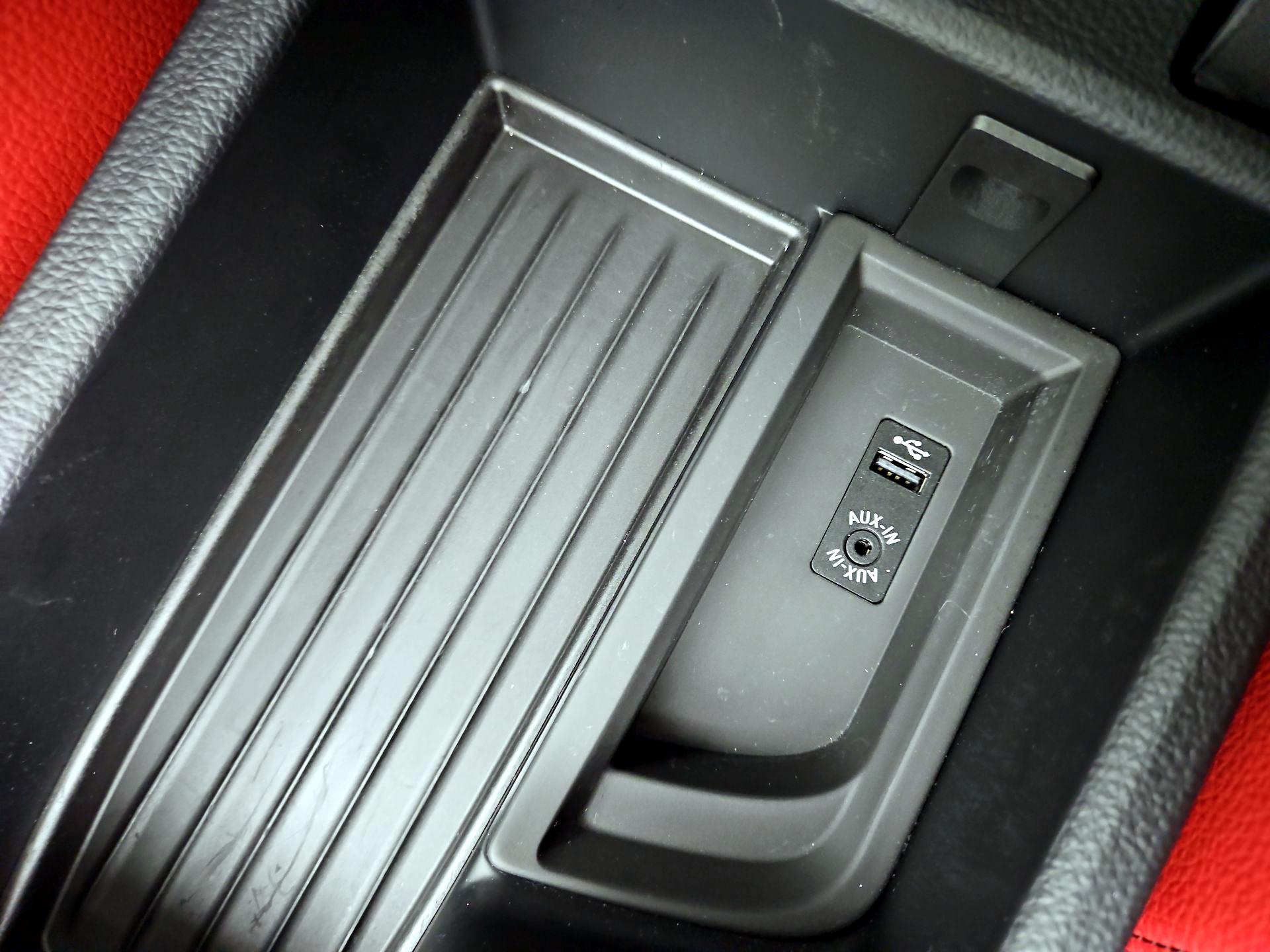 Thumbnail: 2016 BMW 3 Series - 19