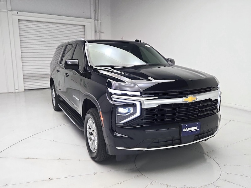 2025 Chevrolet Suburban 1500 LS