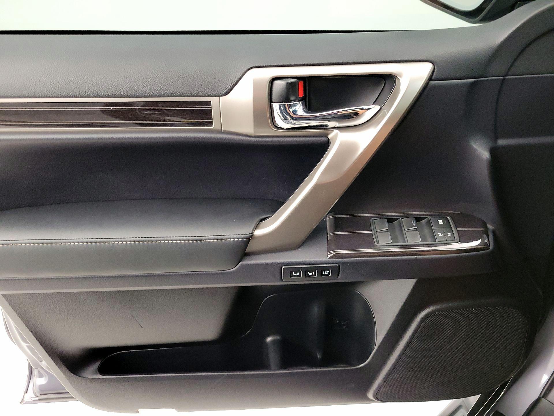 Thumbnail: 2021 Lexus GX - 12