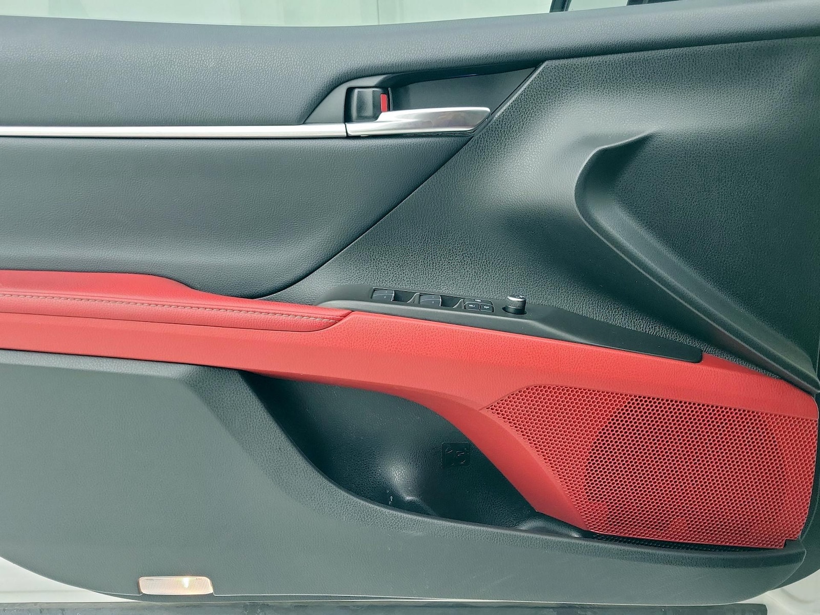 2023 Toyota Camry XSE - Photo 13