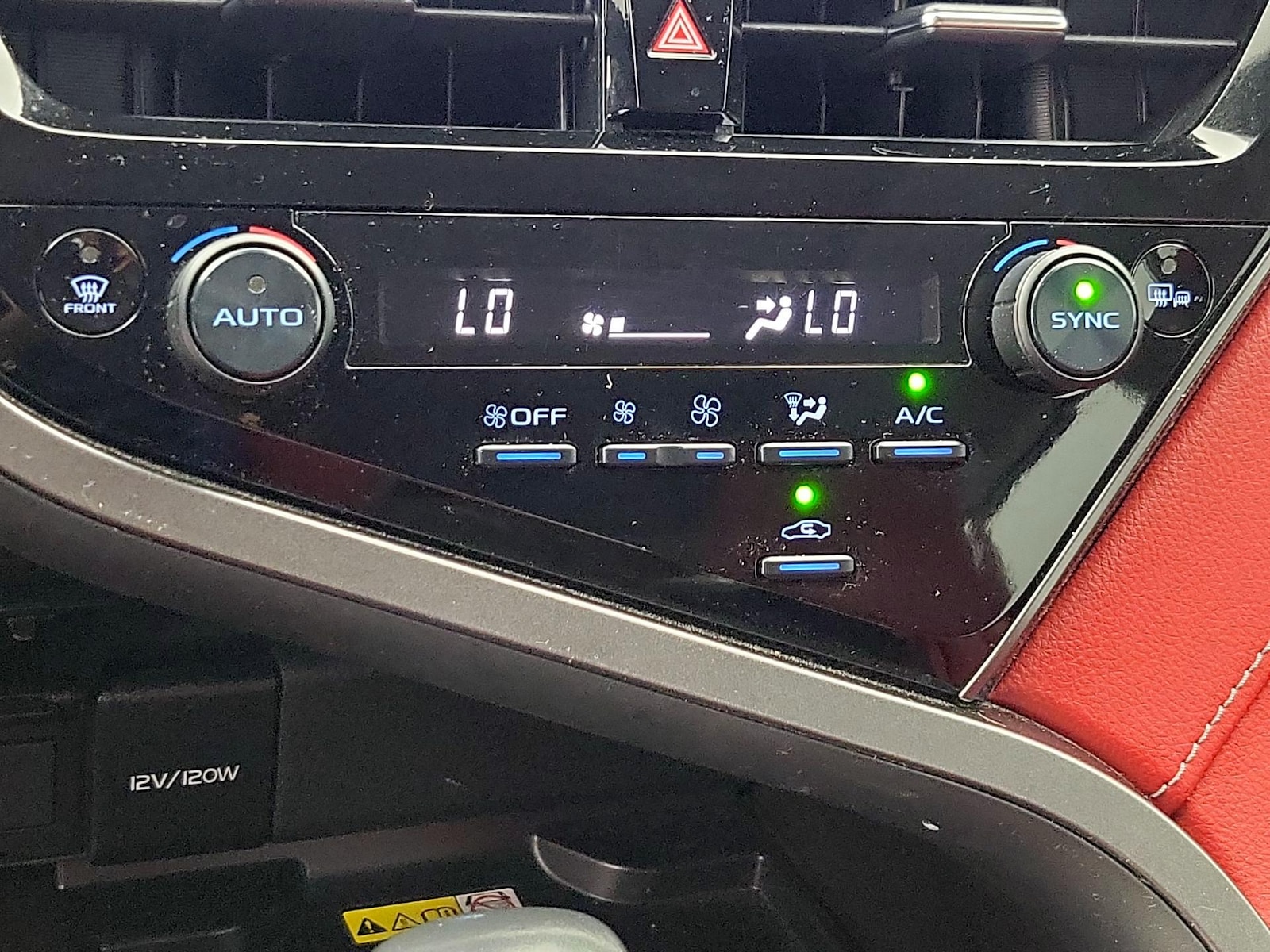 2023 Toyota Camry XSE - Photo 18