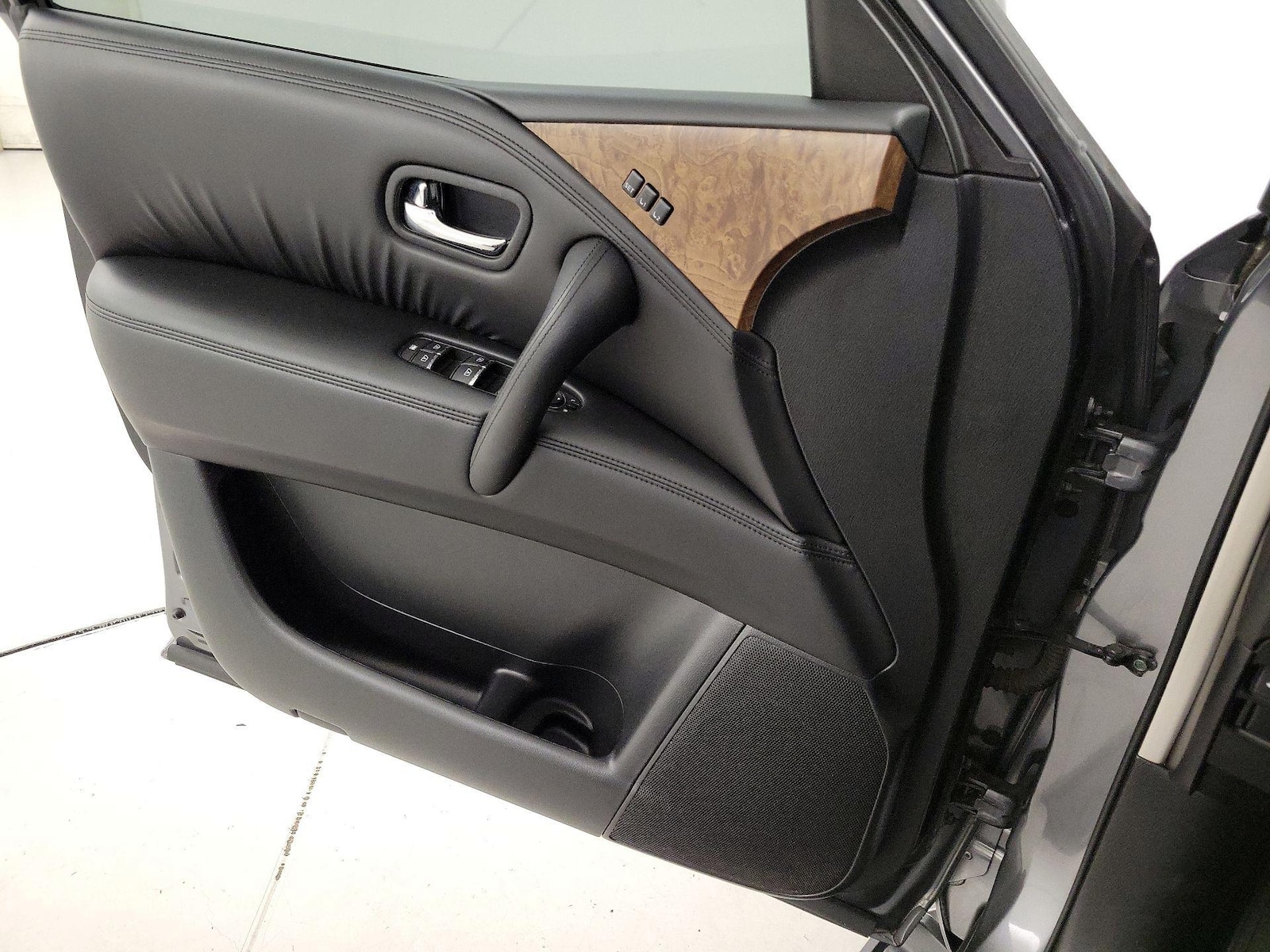 2021 Nissan Armada SL - Photo 13