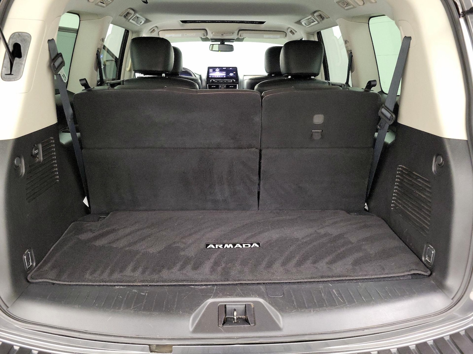 2021 Nissan Armada SL - Photo 23