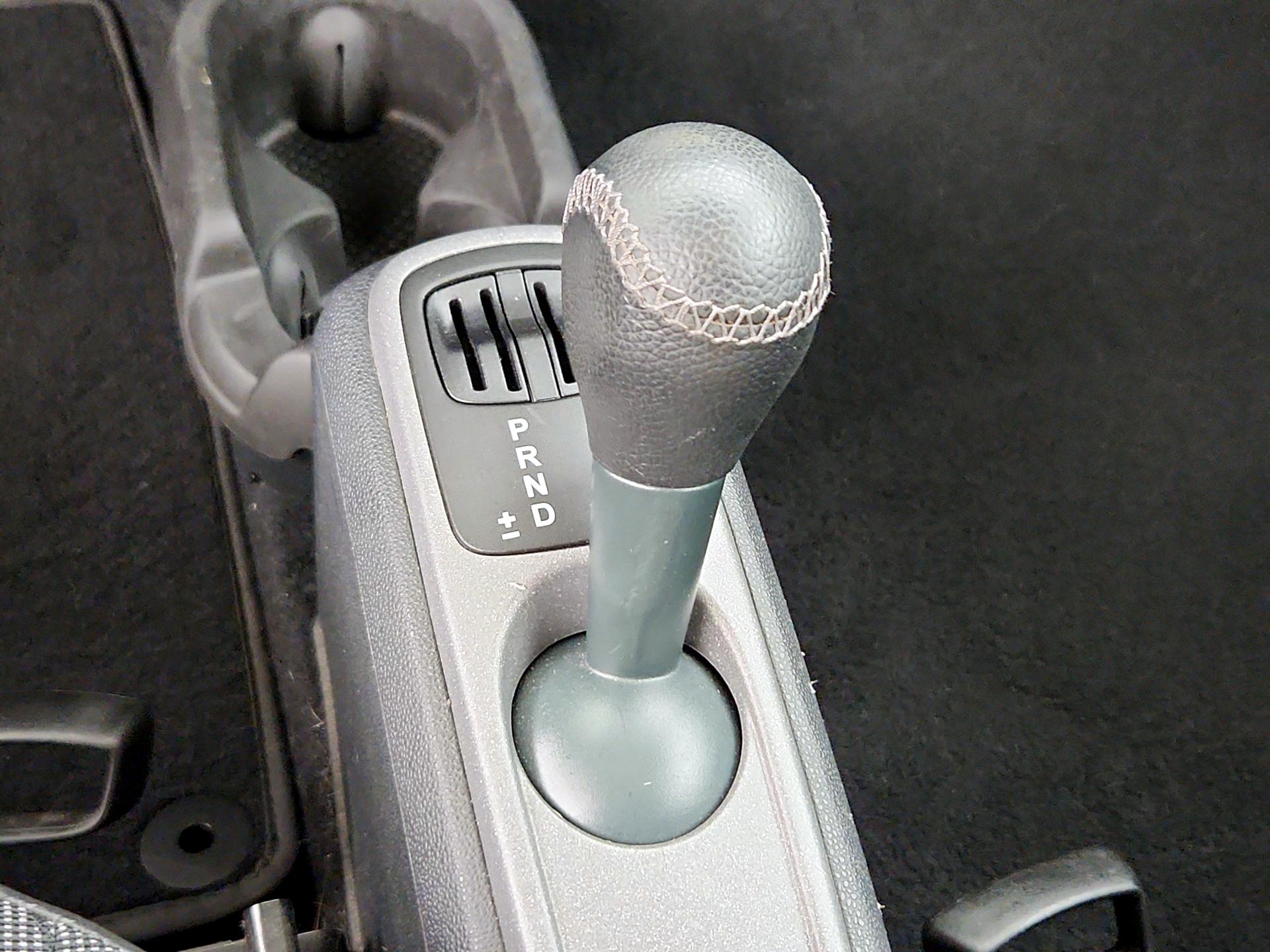 Thumbnail: 2015 smart fortwo - 15